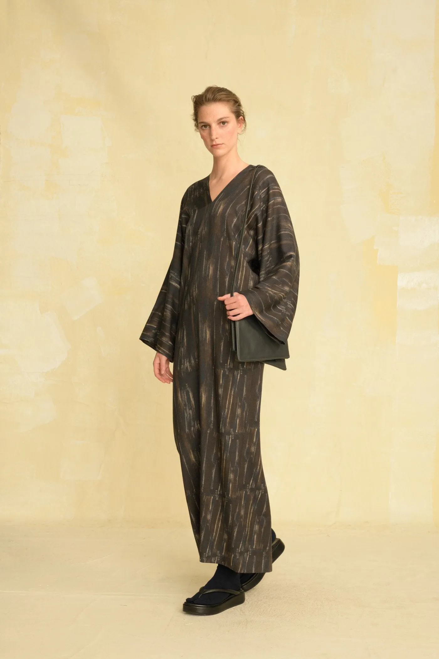 Thais, vestido en lana y seda estampada sold by Cortana product image thumbnail 2