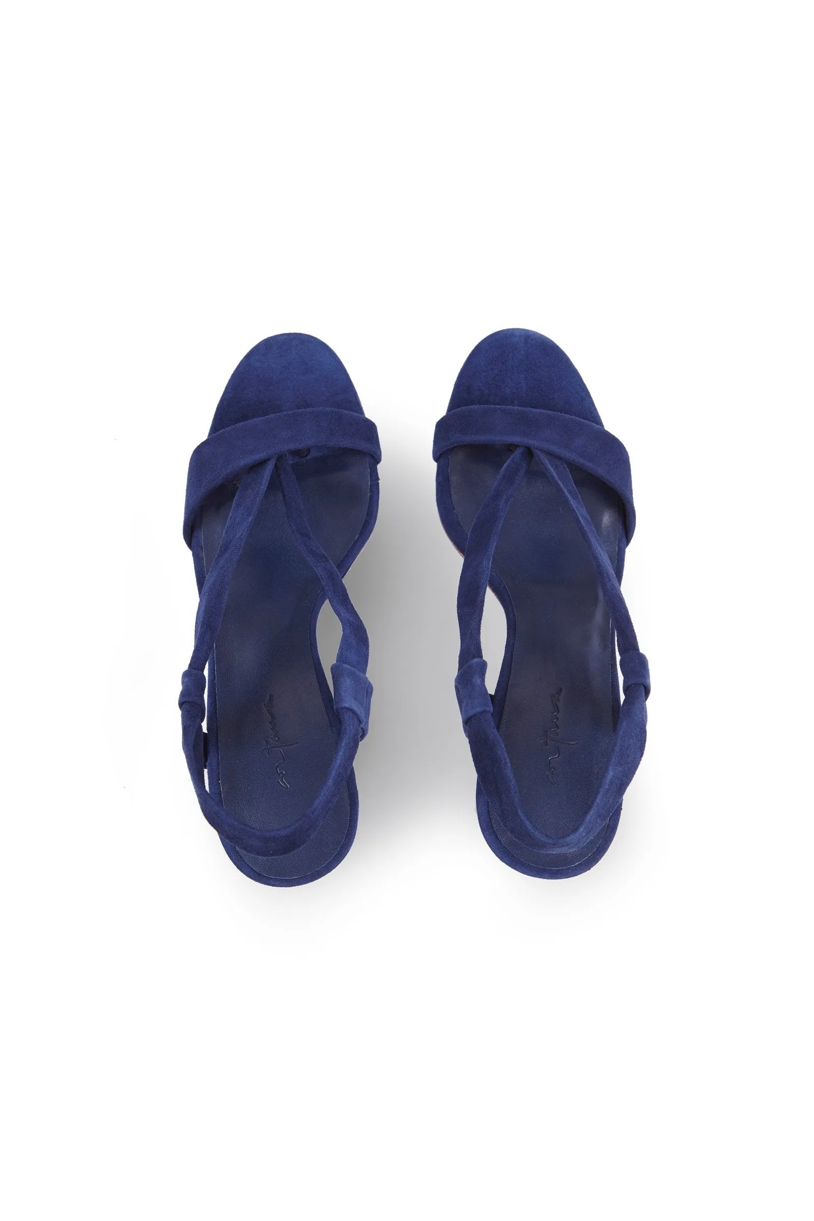 Diana, sandalia en ante marino sold by Cortana product image thumbnail 2