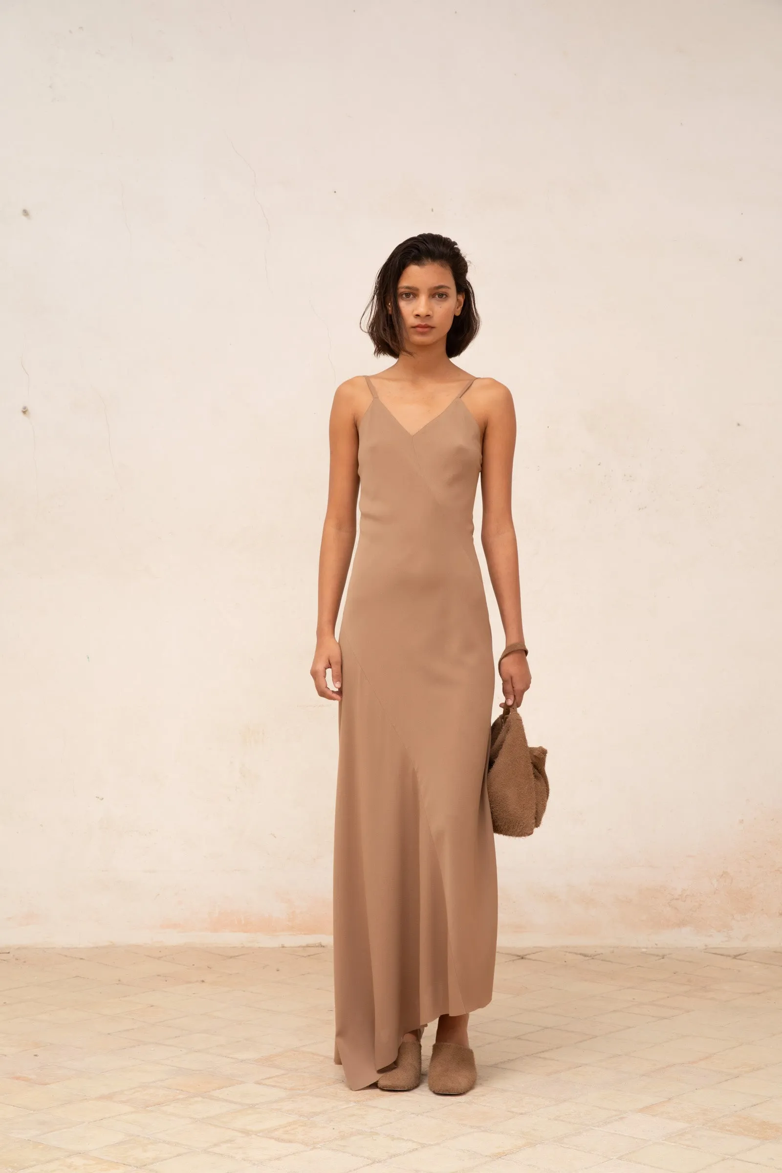 Sabrina, vestido en seda stretch garnet sold by Cortana product image thumbnail 5