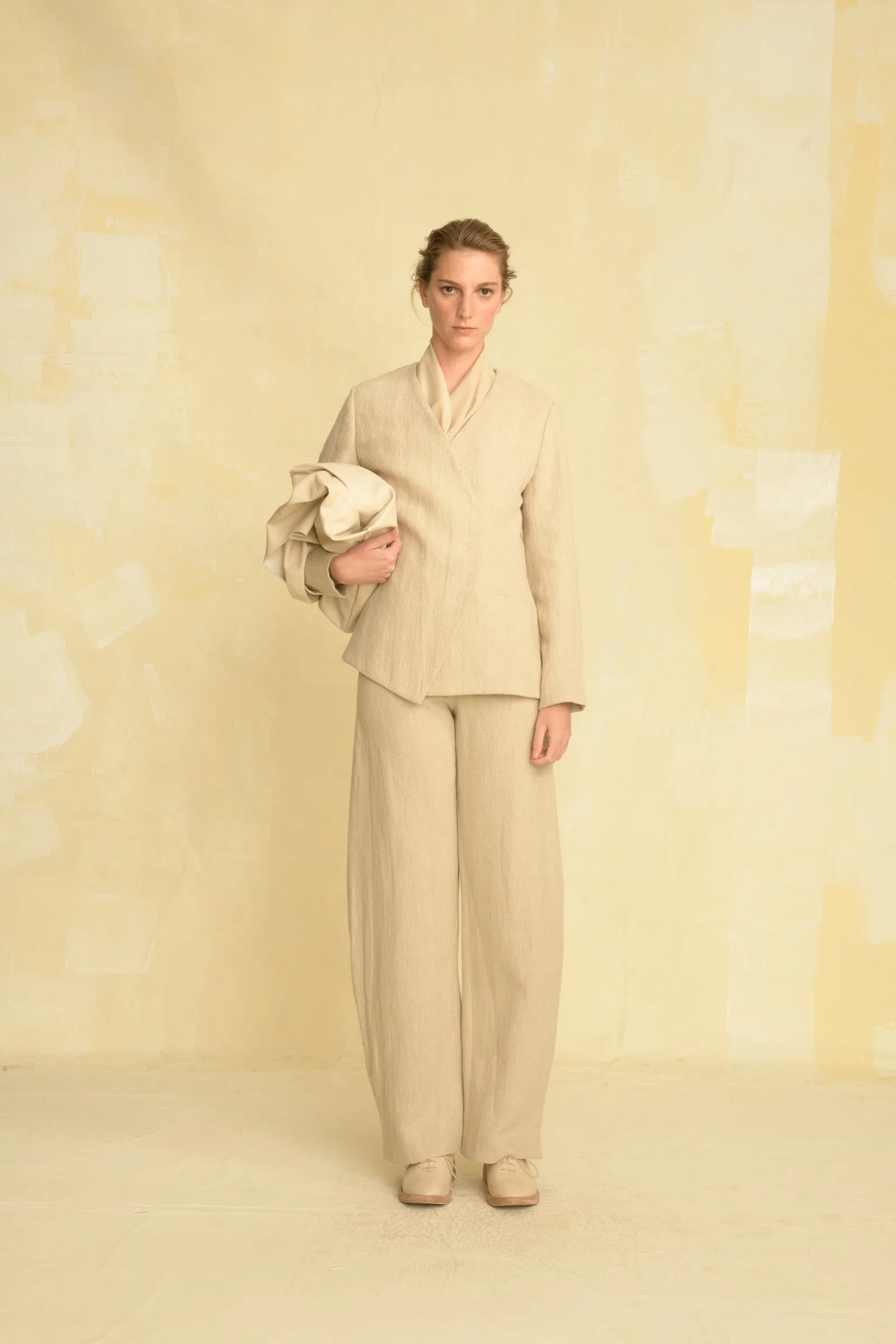 Dover, pantalón en lino y cachemir crudo sold by Cortana product image thumbnail 3