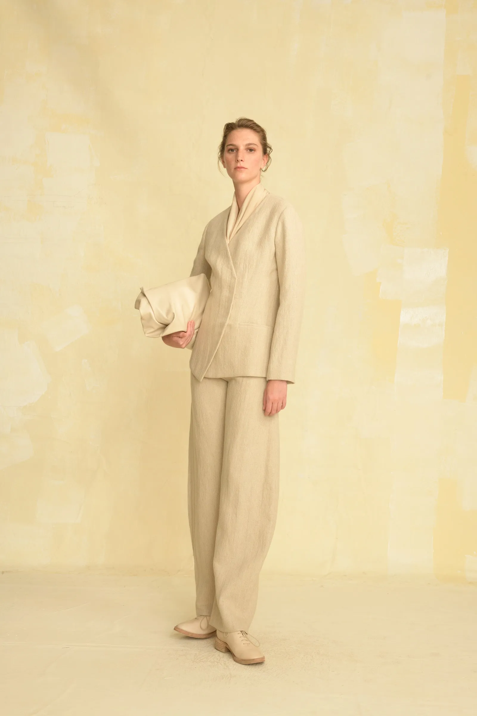 Dover, pantalón en lino y cachemir crudo sold by Cortana product image thumbnail 2