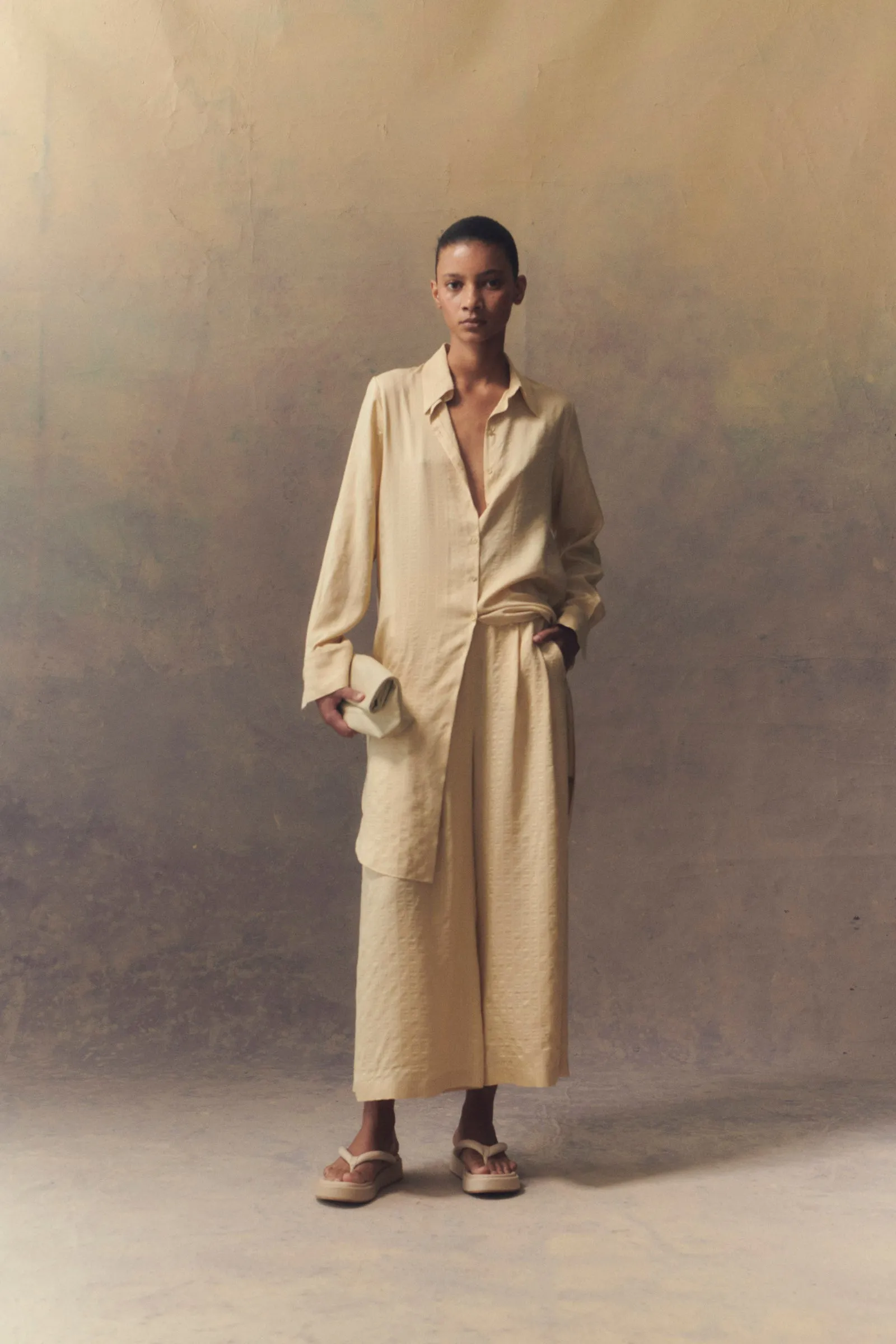 Frances, pantalon largo en seda vainilla sold by Cortana product image thumbnail 2