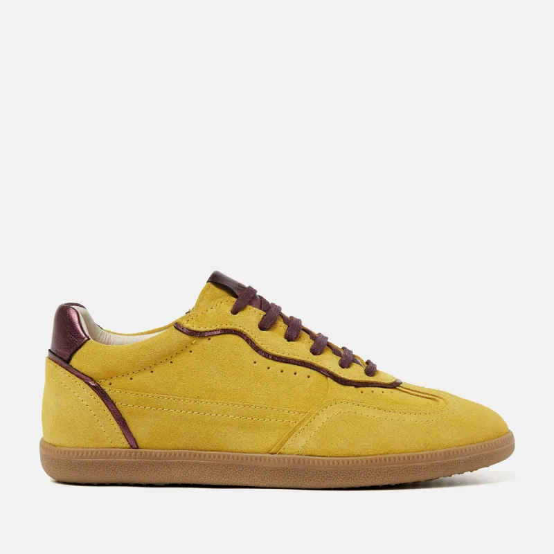 San Sebastian Suede Dames Sneakers Yellow sold by Lazmani