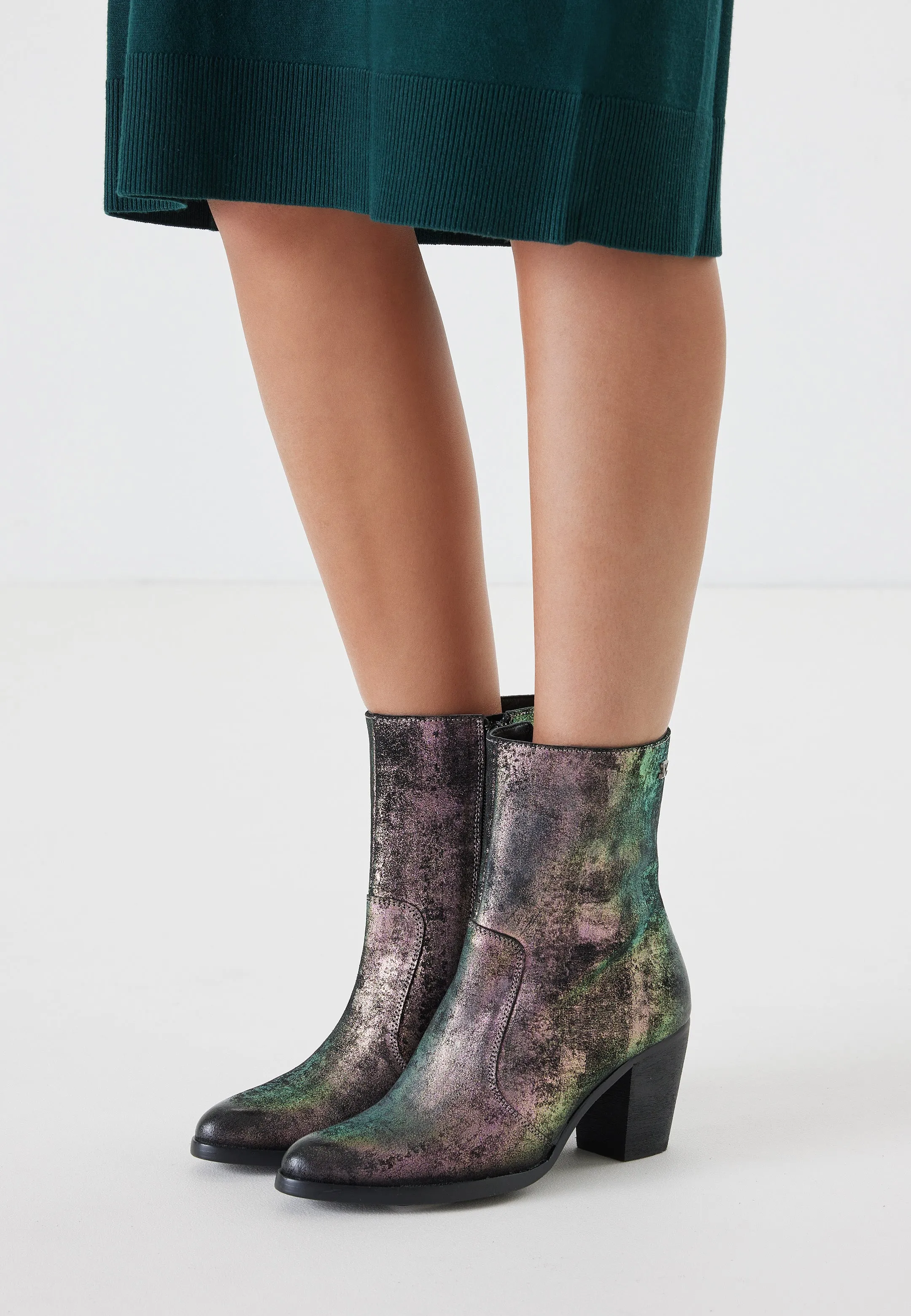 Dames Enkellaarsjes 85.602 Purple-Disco sold by Lazmani product image thumbnail 5