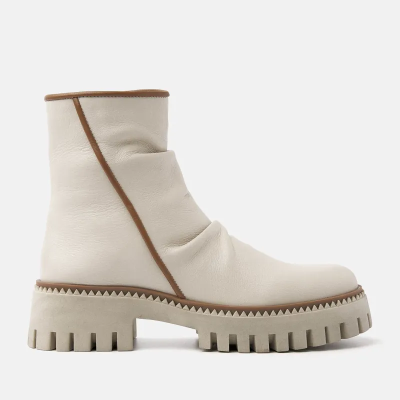 Dames Boots 85.614 Off-White sold by Lazmani
