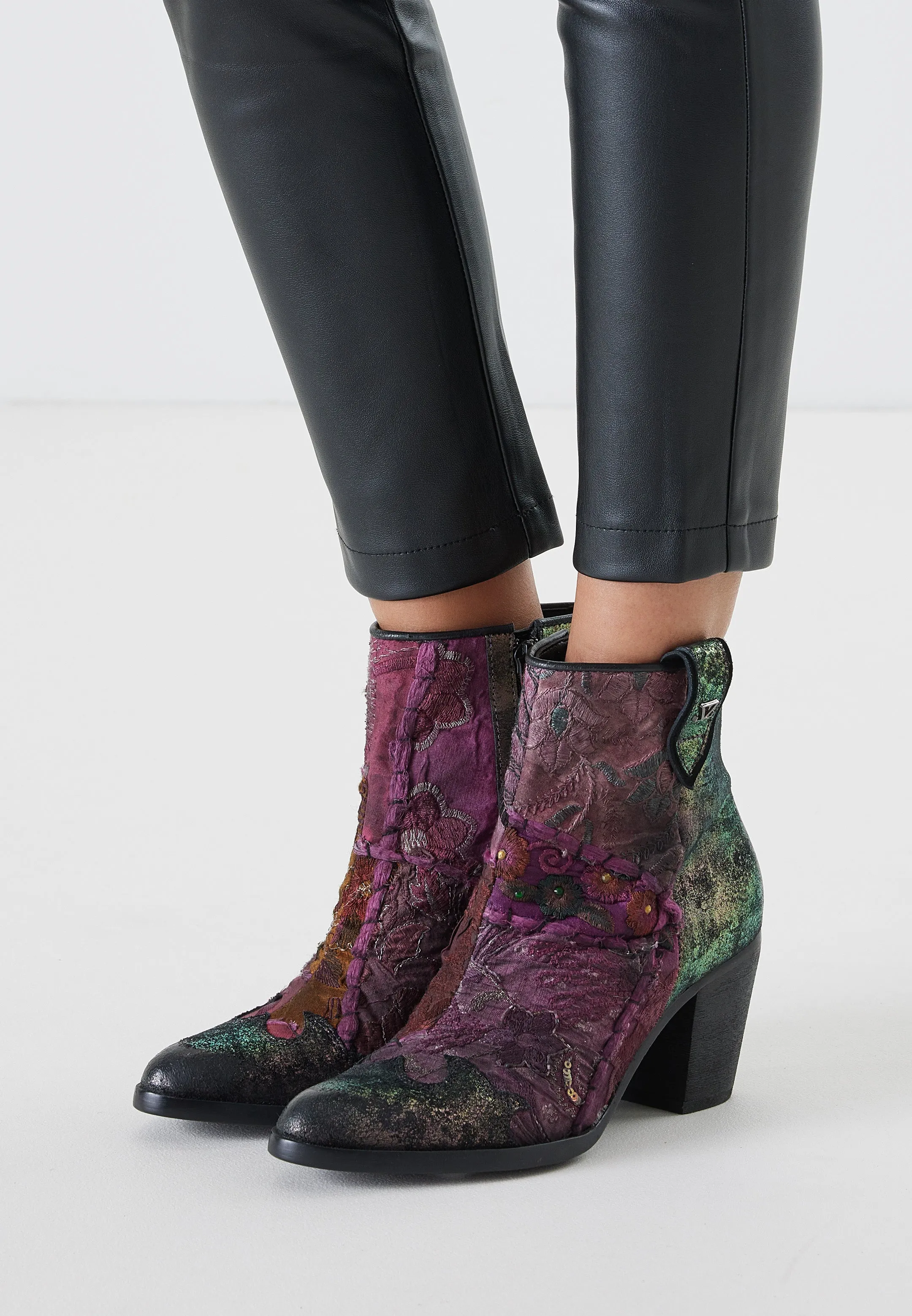 Dames Enkellaarsjes 85.605 Purple-Disco sold by Lazmani product image thumbnail 5