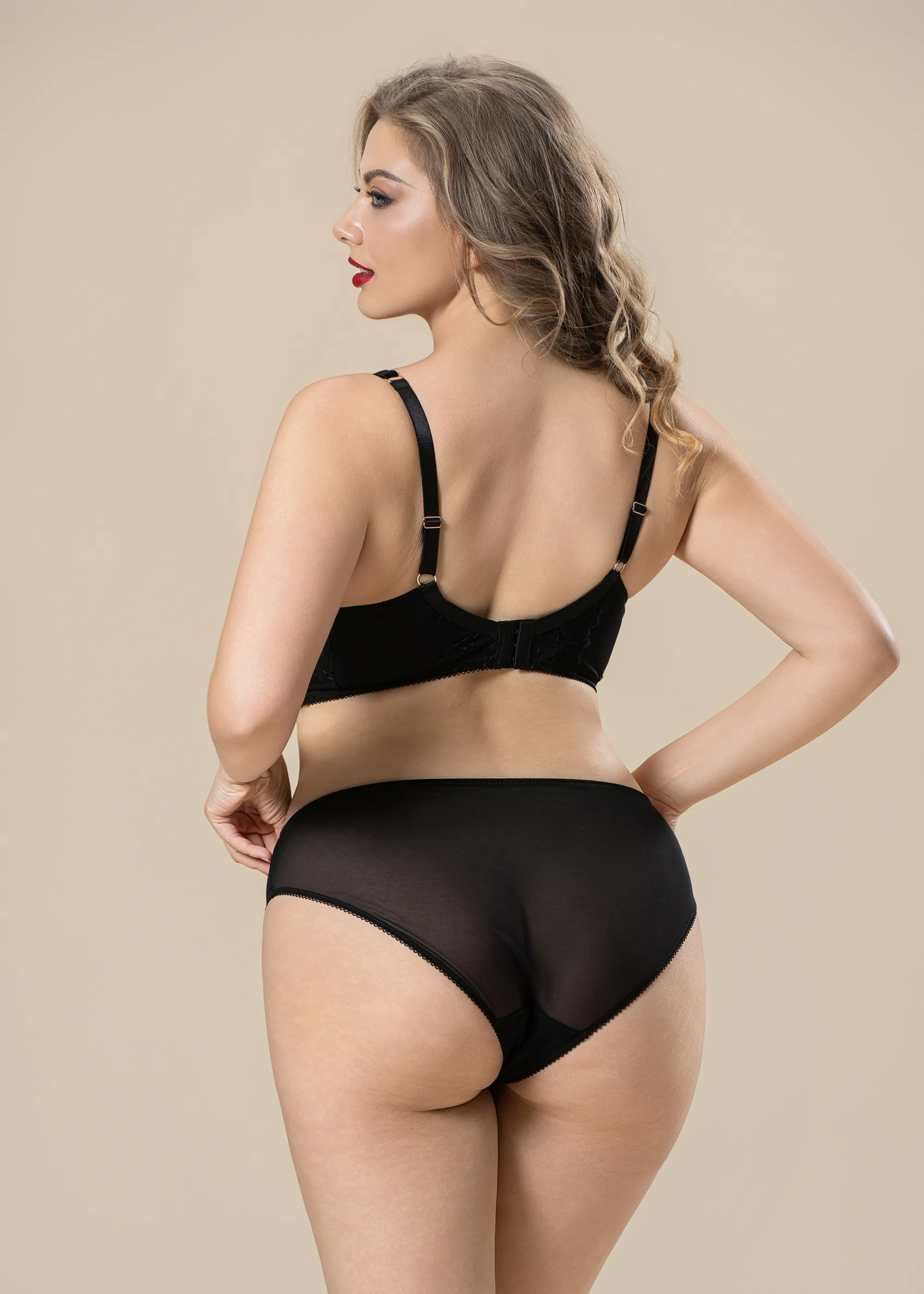 FREDERICA Plus Black Floral Lace Underwired Unlined Plunge Long Bra sold by UCA Lingerie product image thumbnail 3