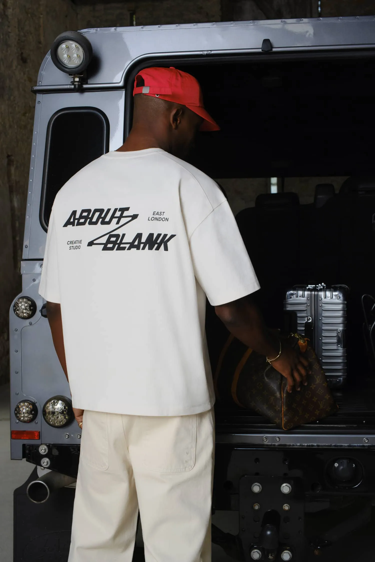 defender t-shirt oat/black sold by about:blank product image thumbnail 3