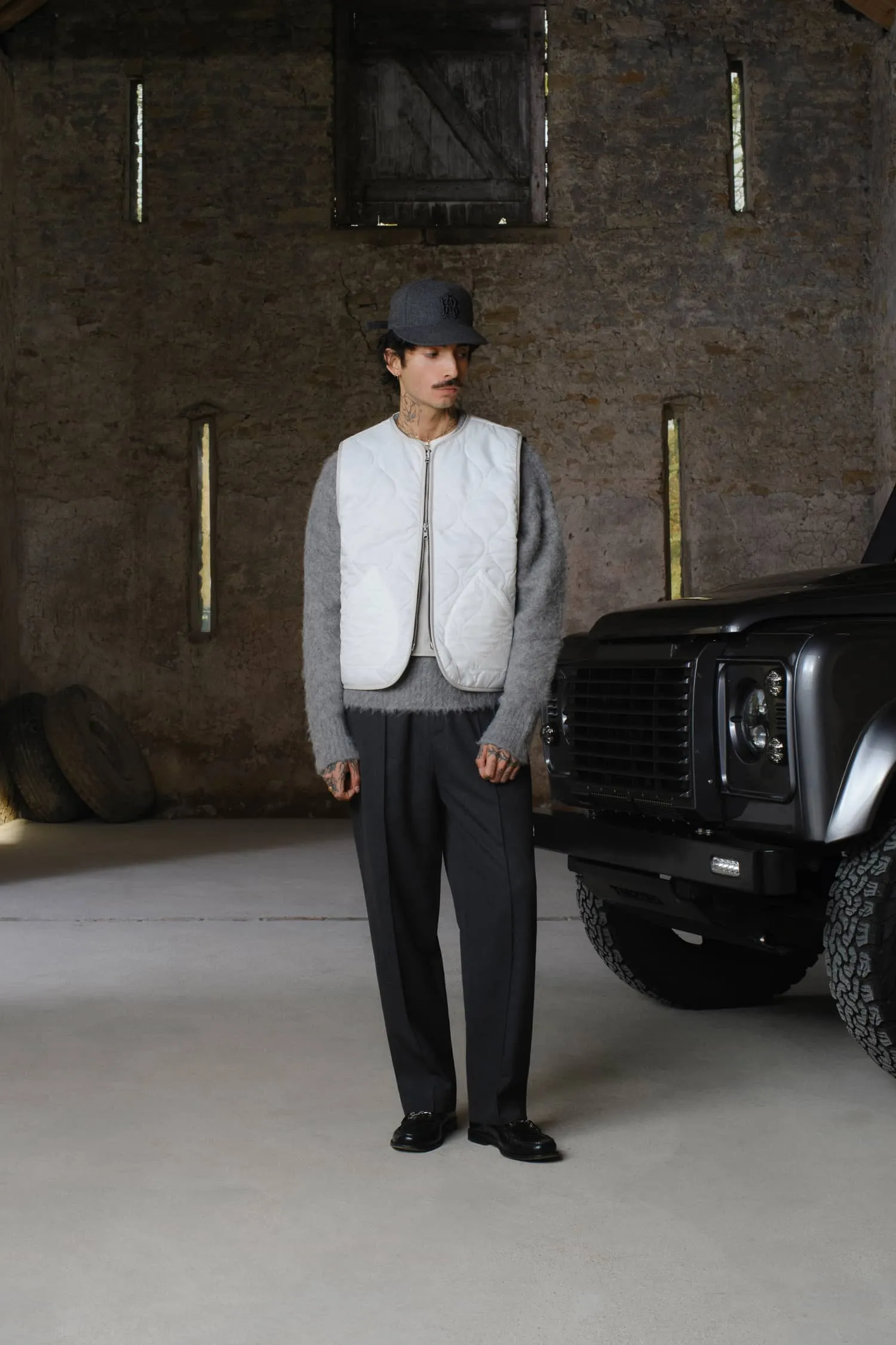 everyday pleated trouser charcoal sold by about:blank product image thumbnail 2