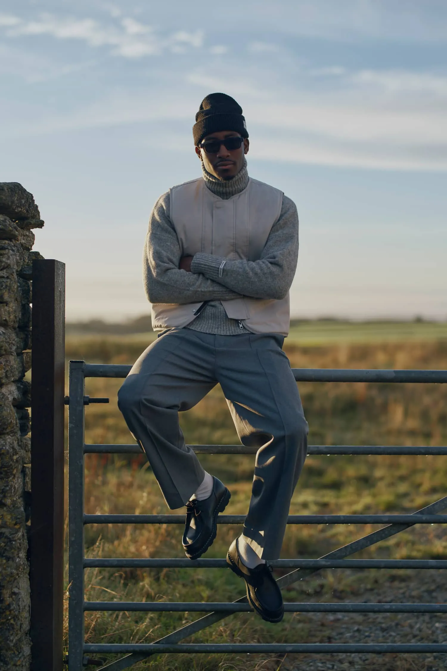 everyday pleated trouser light grey sold by about:blank product image thumbnail 4