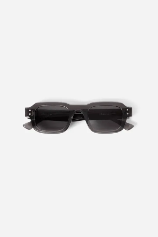 the bromley sunglasses black sold by about:blank