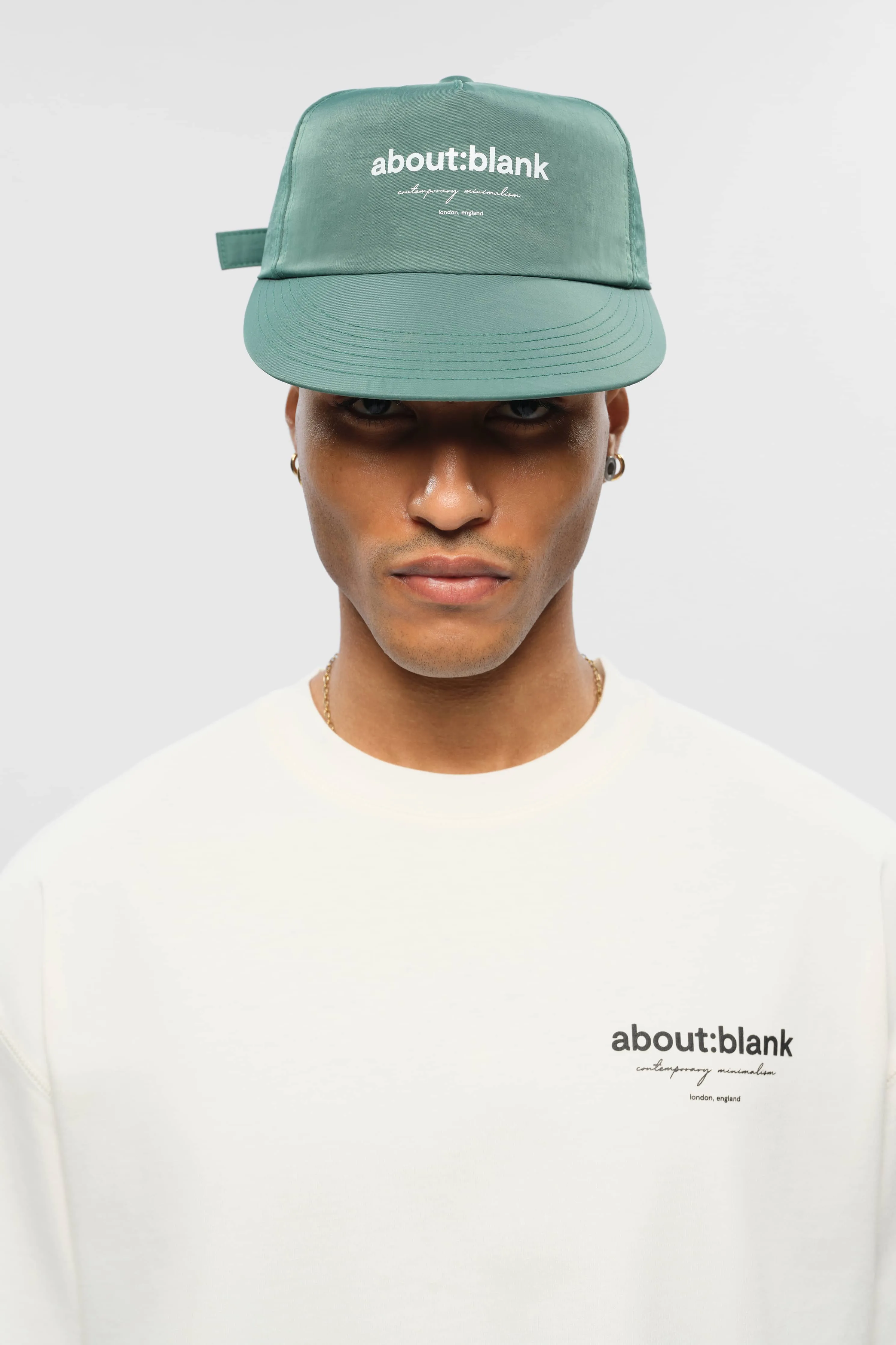 reverse t-shirt oat/black sold by about:blank product image thumbnail 4