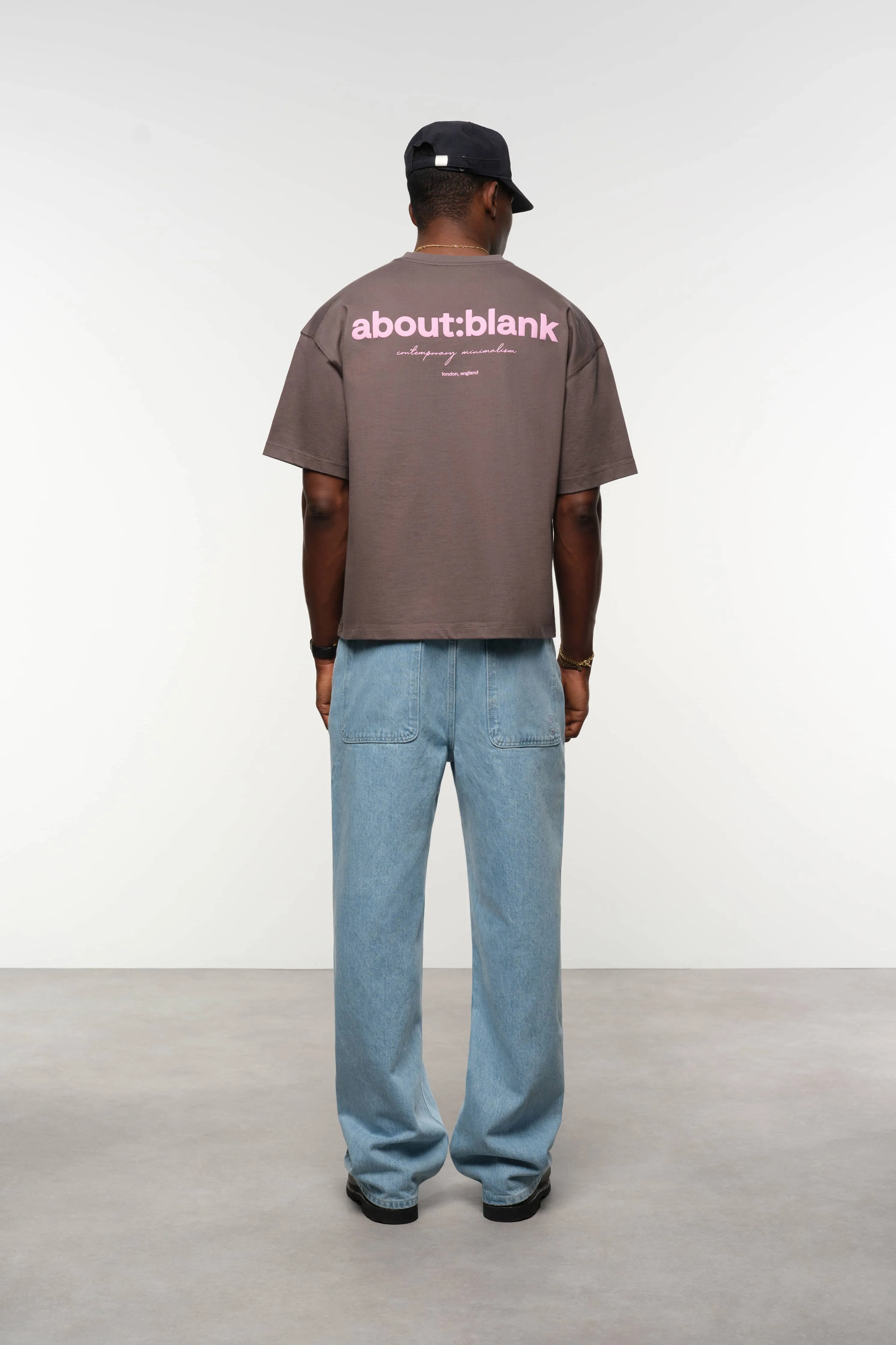 box t-shirt charcoal/pink sold by about:blank product image thumbnail 3