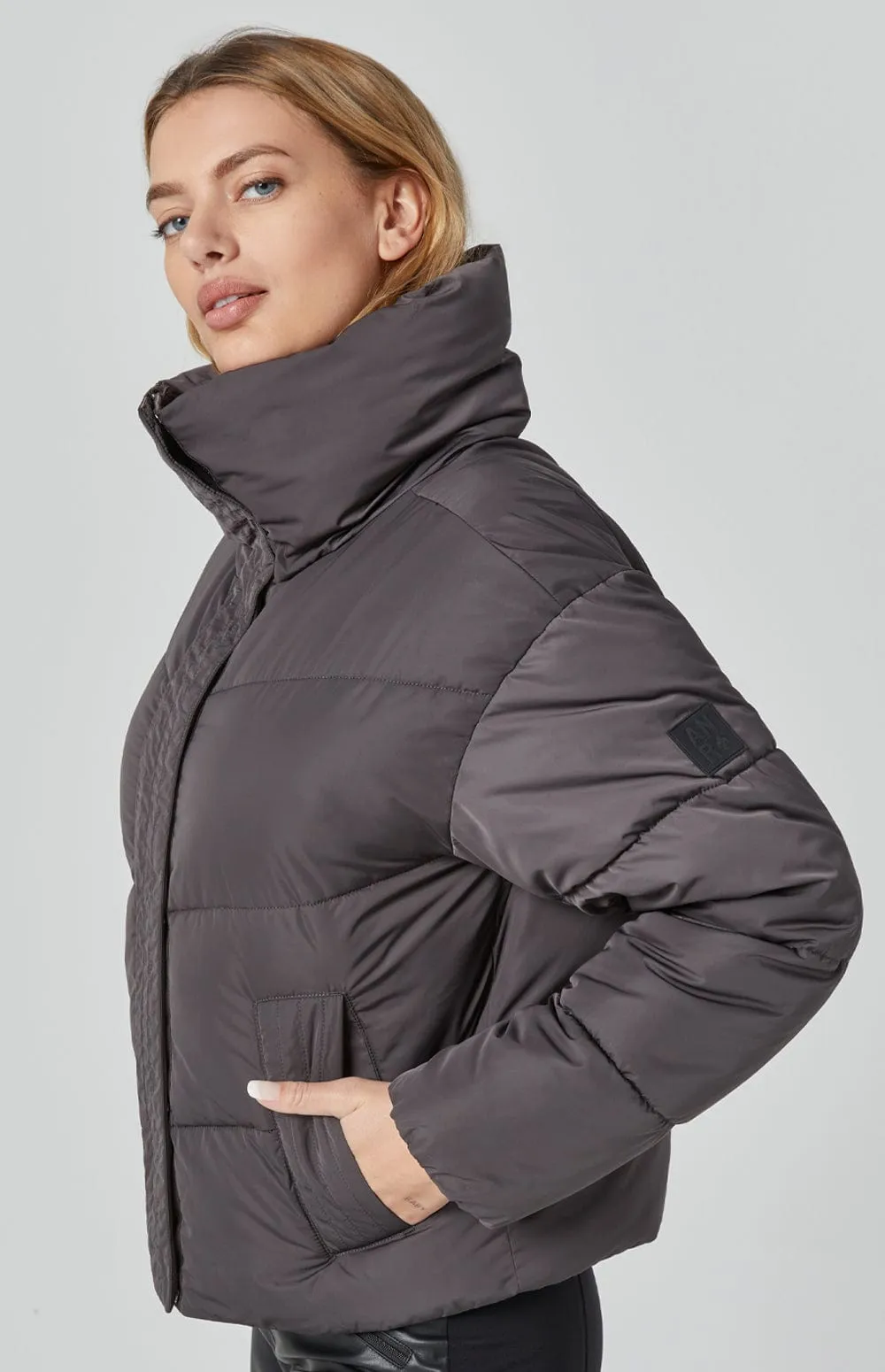 Peak Puffer II Jacket | Shale - Preloved sold by Alp N Rock product image thumbnail 2