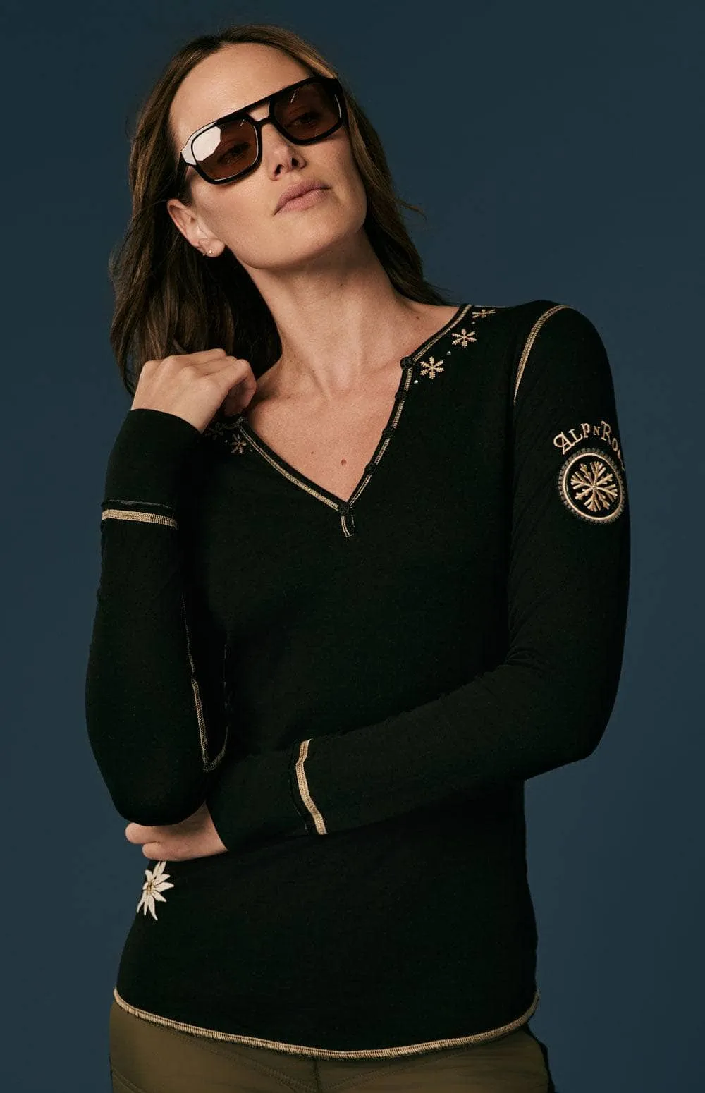 Elia Henley Shirt | Black - Preloved sold by Alp N Rock product image thumbnail 2