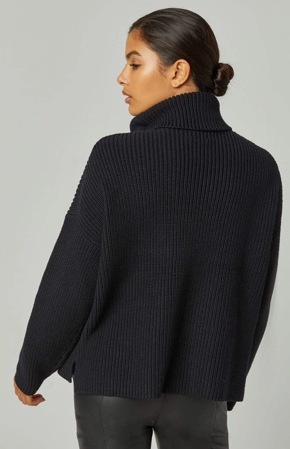 Anr Brooklyn Sweater - Preloved sold by Alp N Rock product image thumbnail 3