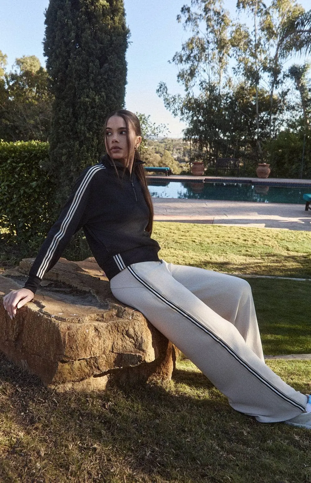 Kinsley Half Zip Pullover | Black sold by Alp N Rock product image thumbnail 2