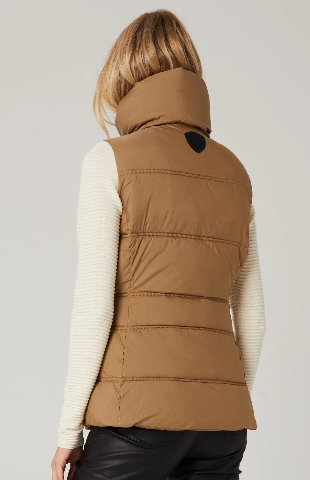 Arosa Puffer Vest | Dark Khaki - Preloved sold by Alp N Rock product image thumbnail 4
