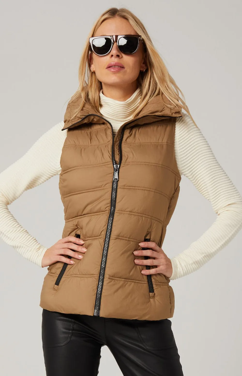 Arosa Puffer Vest | Dark Khaki - Preloved sold by Alp N Rock product image thumbnail 2