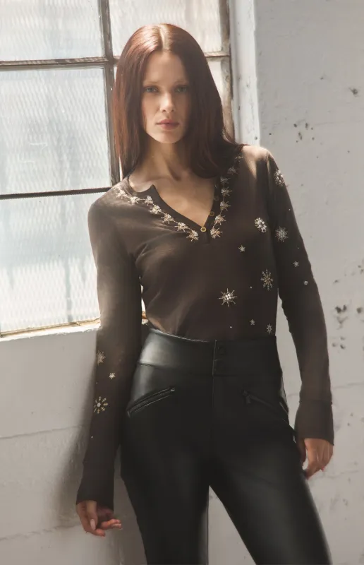 Annika Ski Henley Shirt | Coffee sold by Alp N Rock