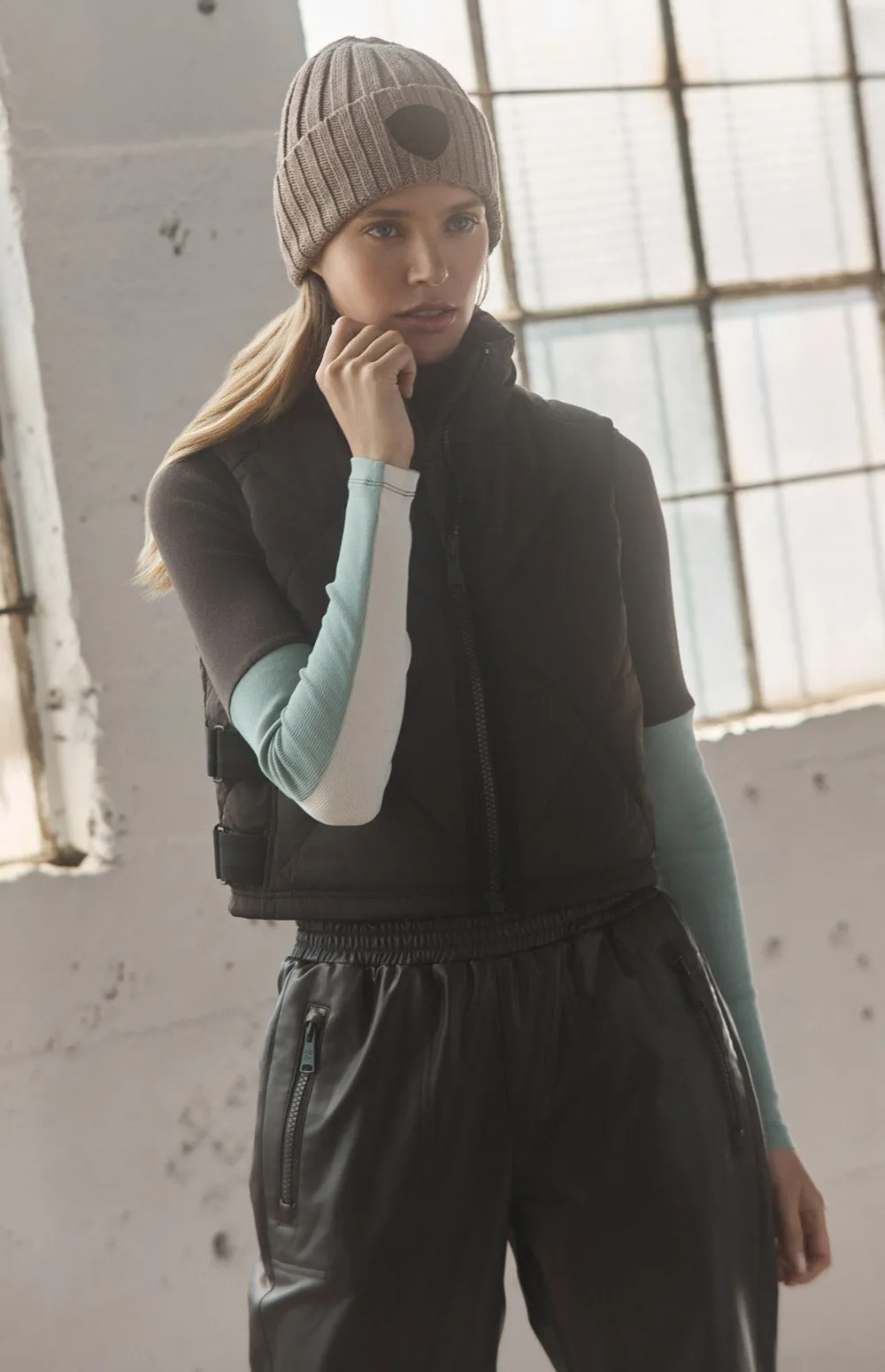 La Vitesse II Cropped Vest | Coffee sold by Alp N Rock