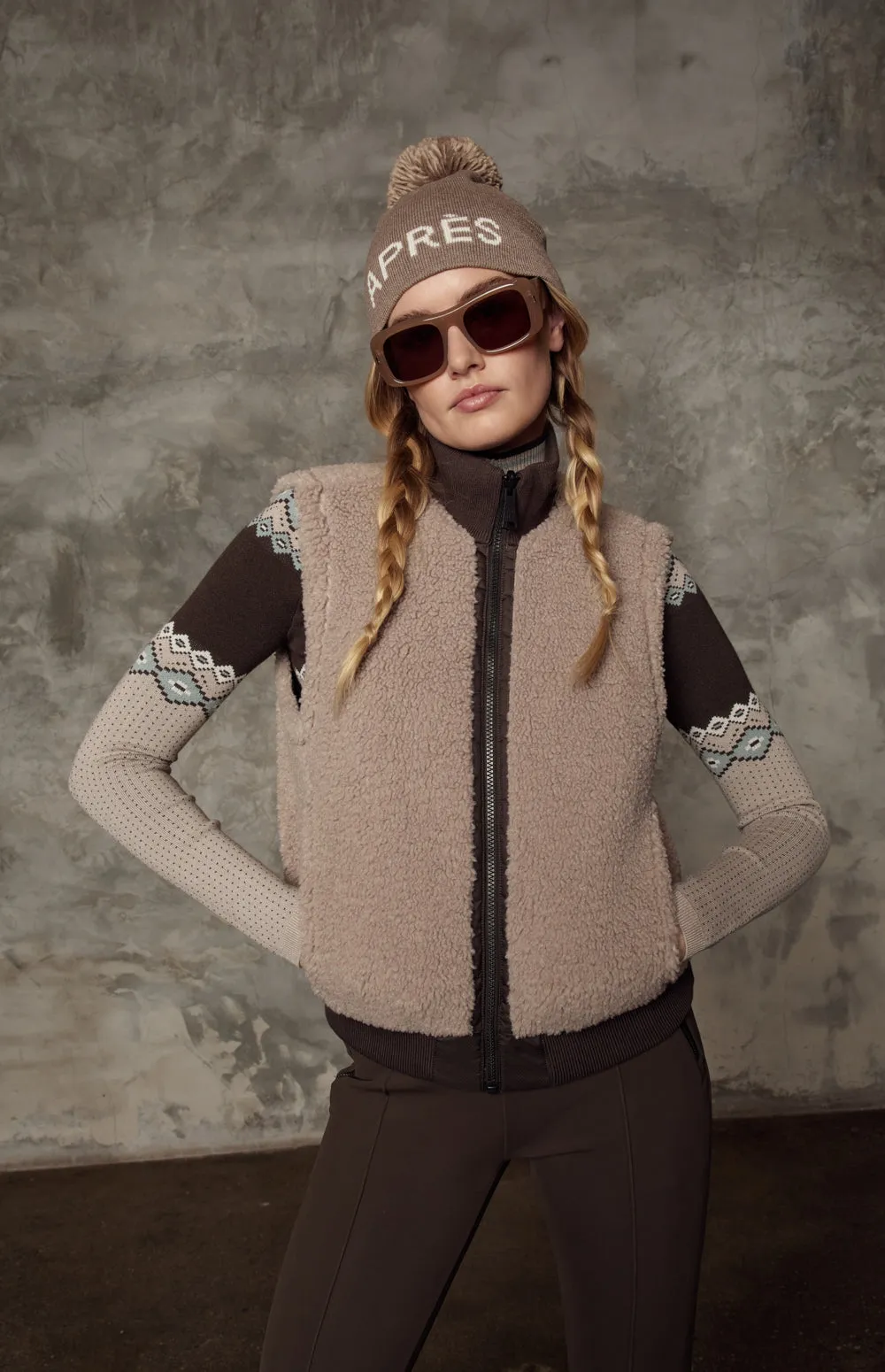 Atlas Quilted Reversible Vest | Black sold by Alp N Rock