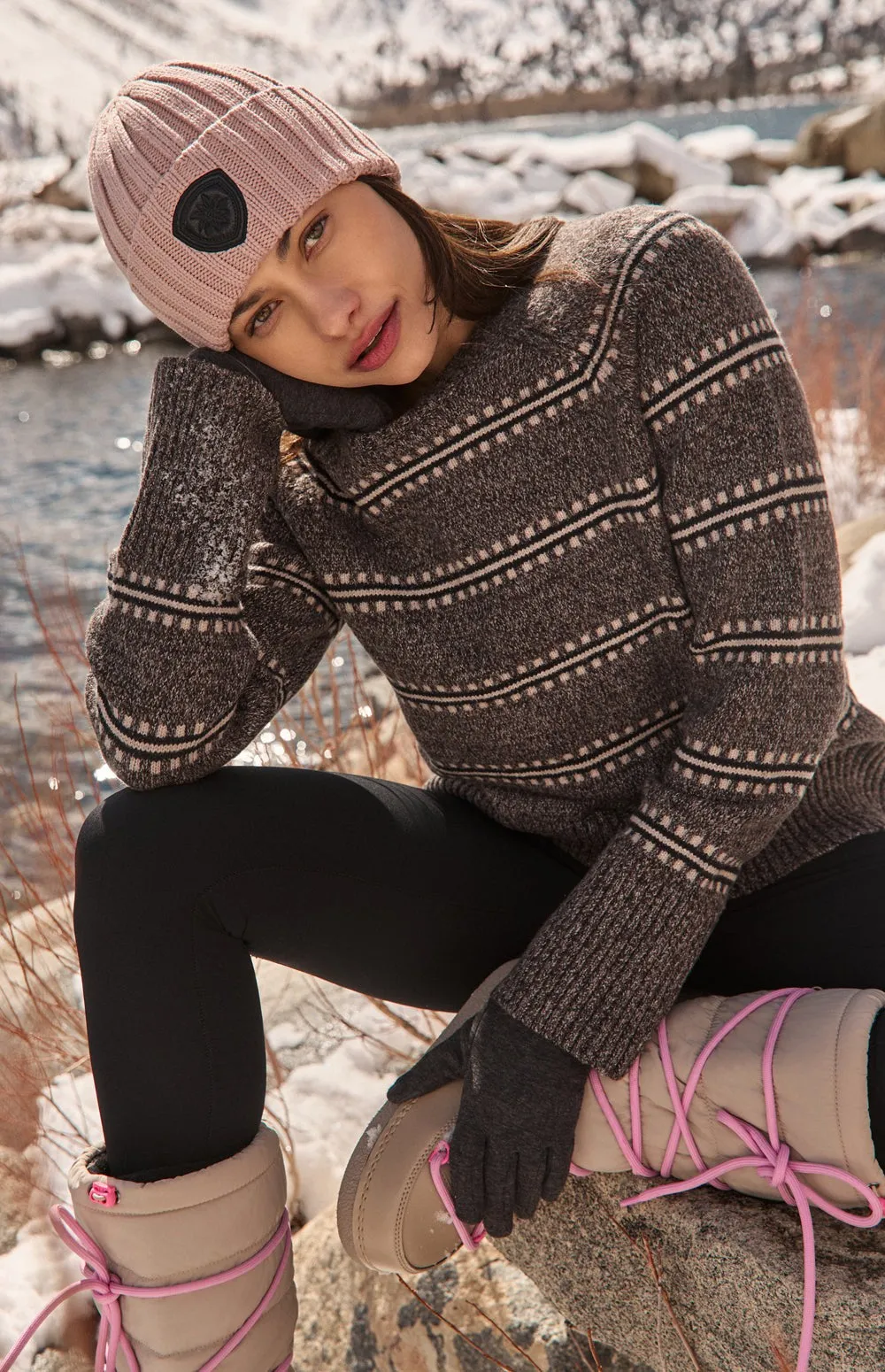 Kelly Crewneck Sweater | Coffee sold by Alp N Rock product image thumbnail 4