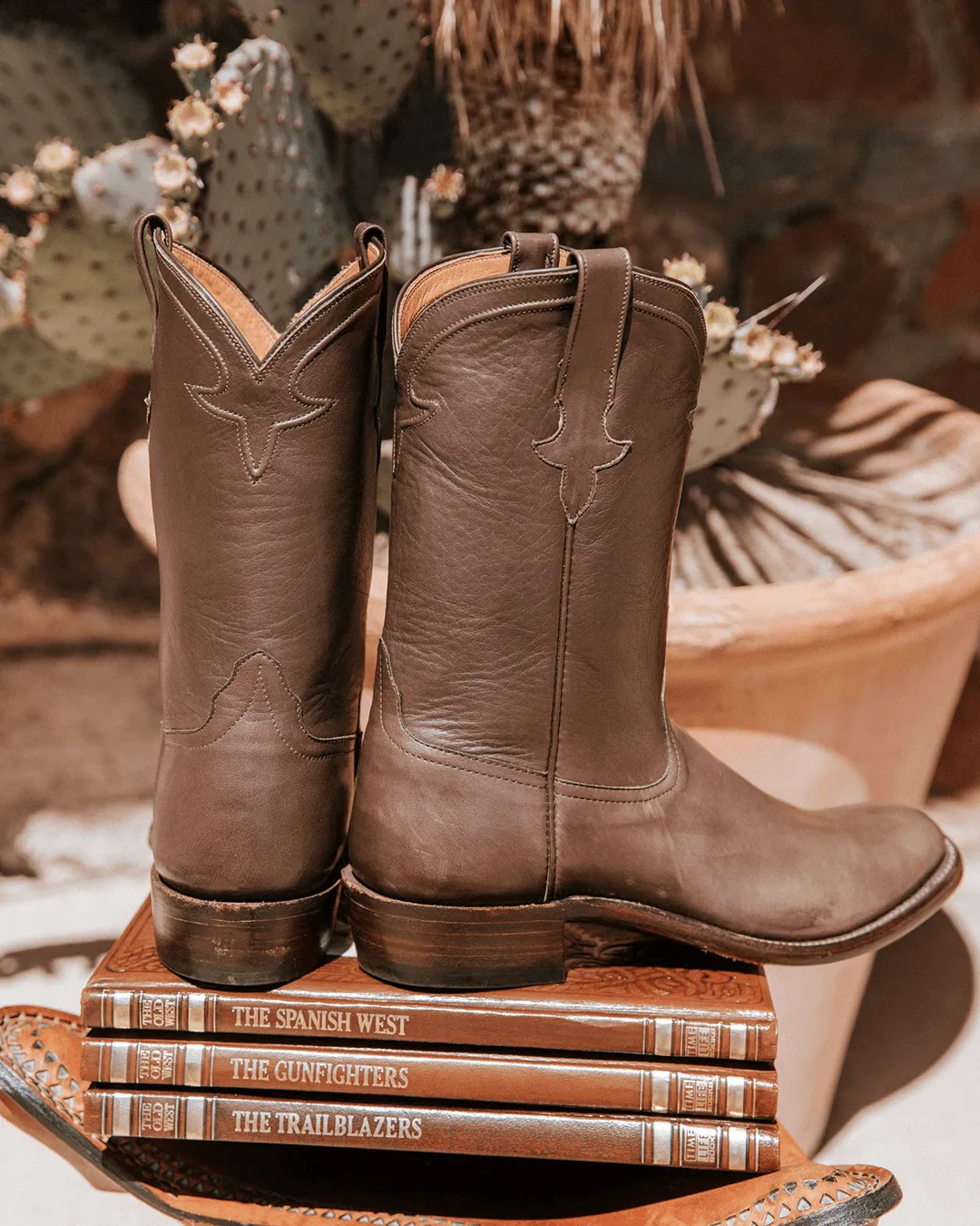 Juanito Chocolate sold by Miron Crosby product image thumbnail 5