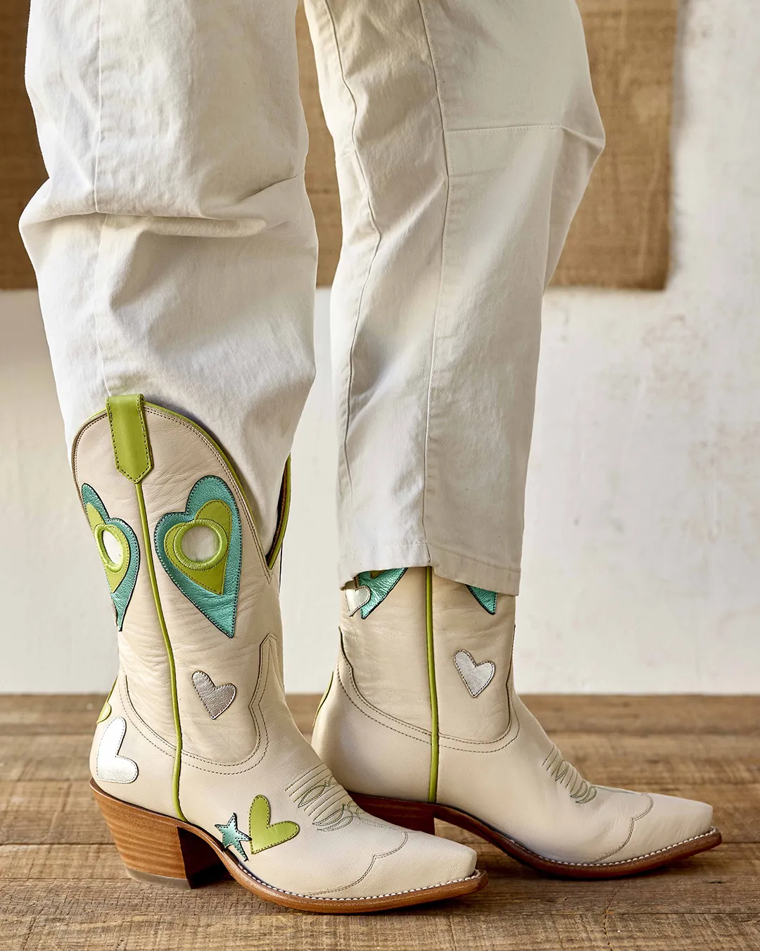 Lucy Crème sold by Miron Crosby product image thumbnail 2