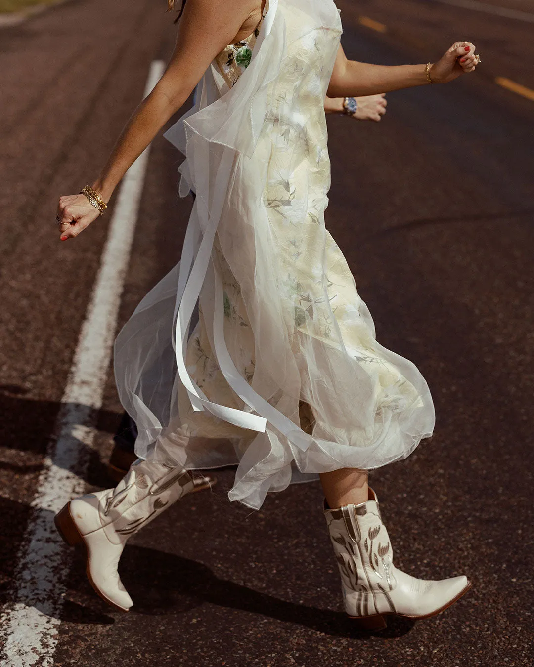 Dolly 2.0 Metallic Champagne sold by Miron Crosby product image thumbnail 2