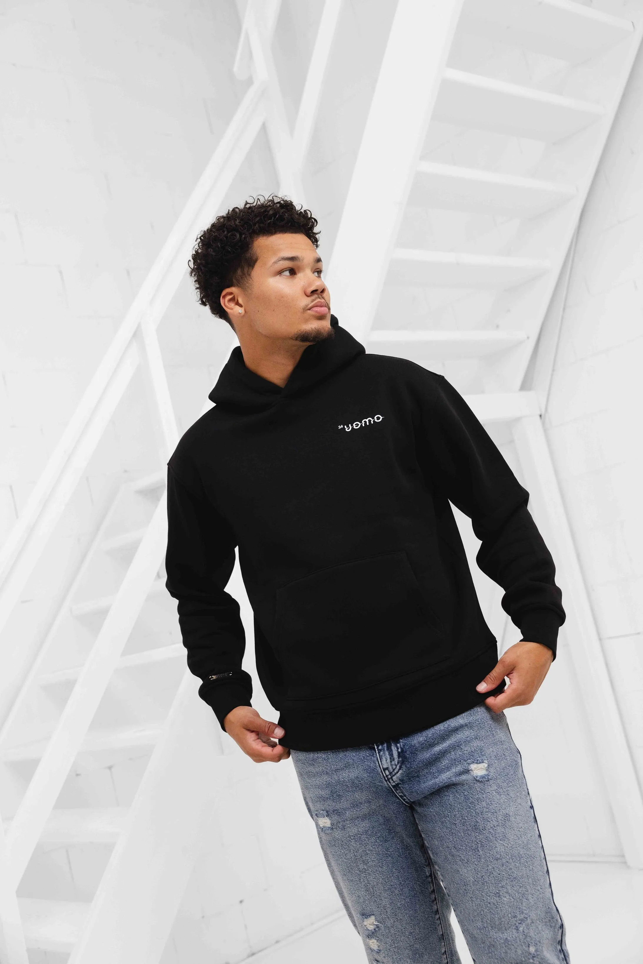 Mirror Hoodie Zwart sold by 24 Uomo product image thumbnail 2