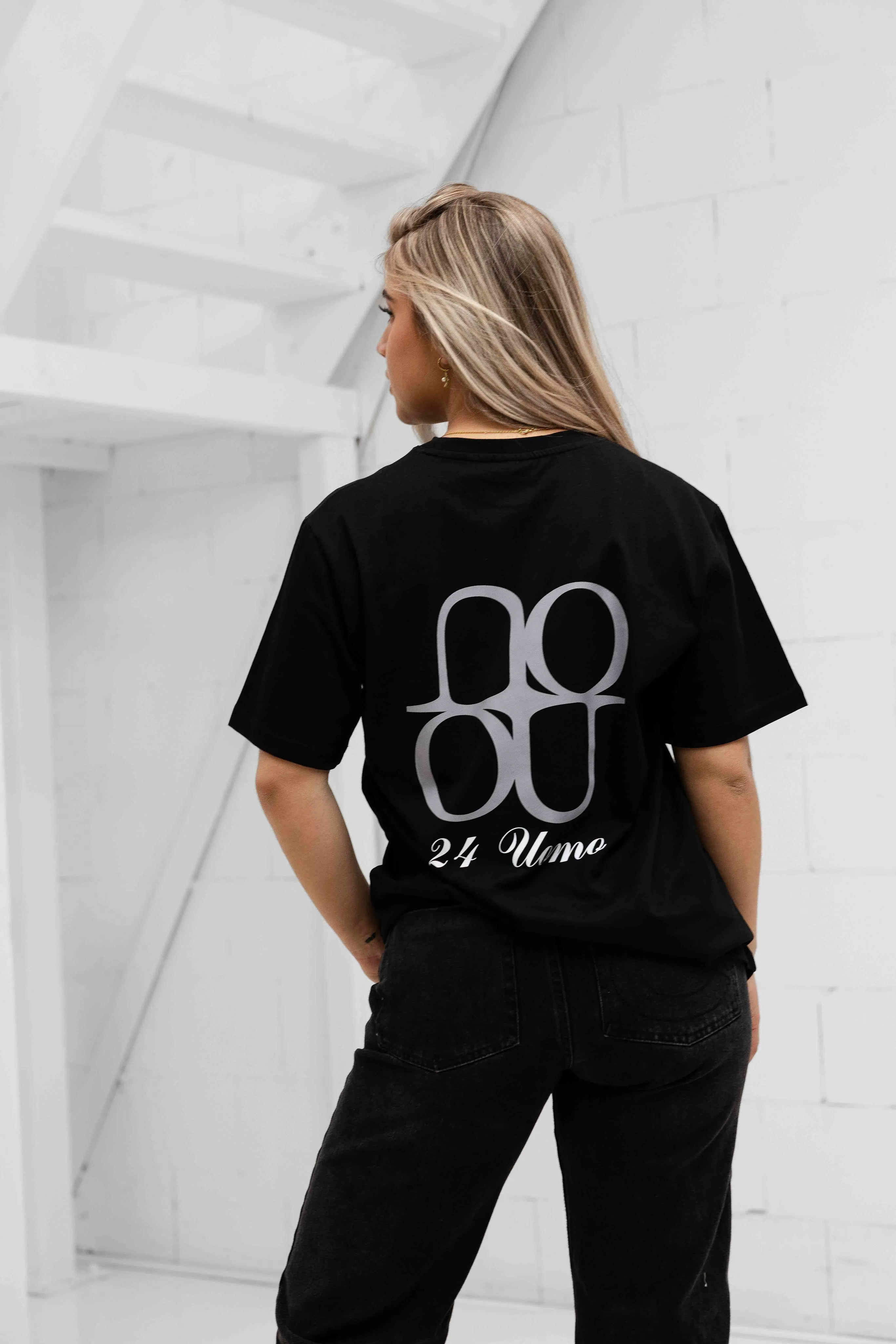 Symbol T-shirt Dames Zwart sold by 24 Uomo product image thumbnail 2