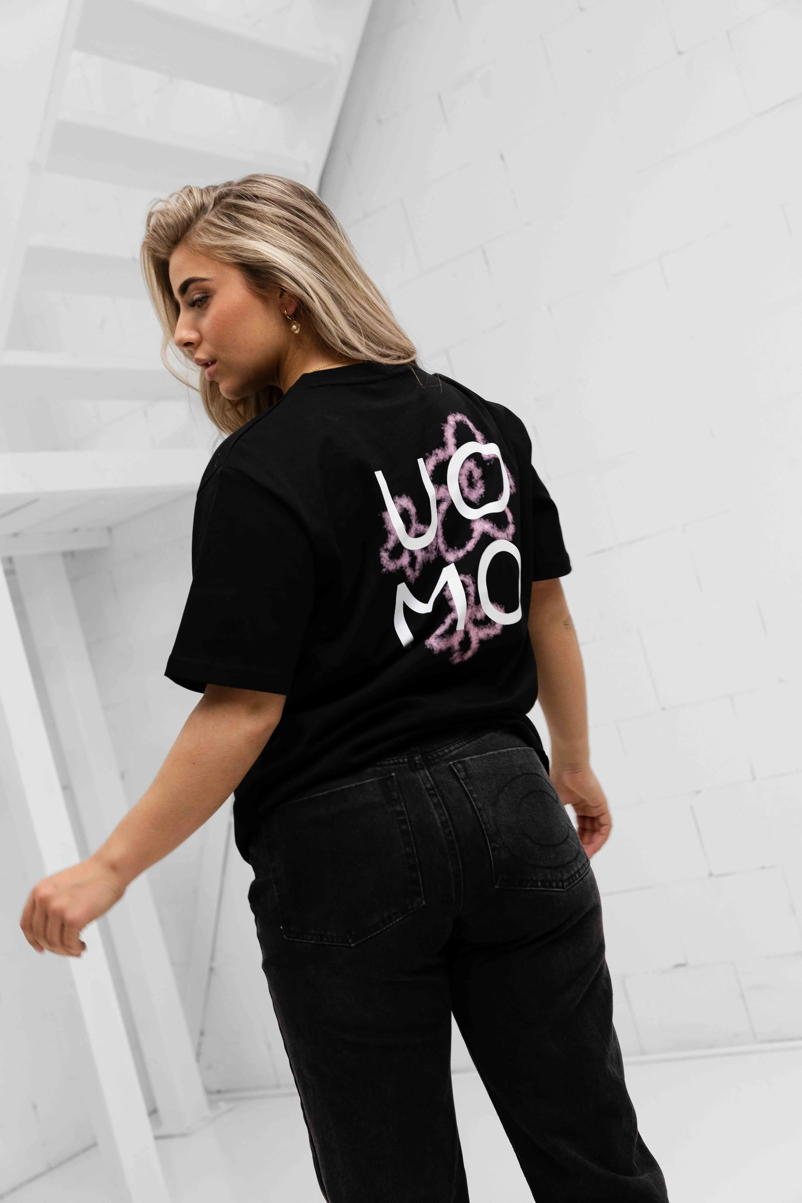 Flora 2.0 T-shirt Dames Zwart sold by 24 Uomo