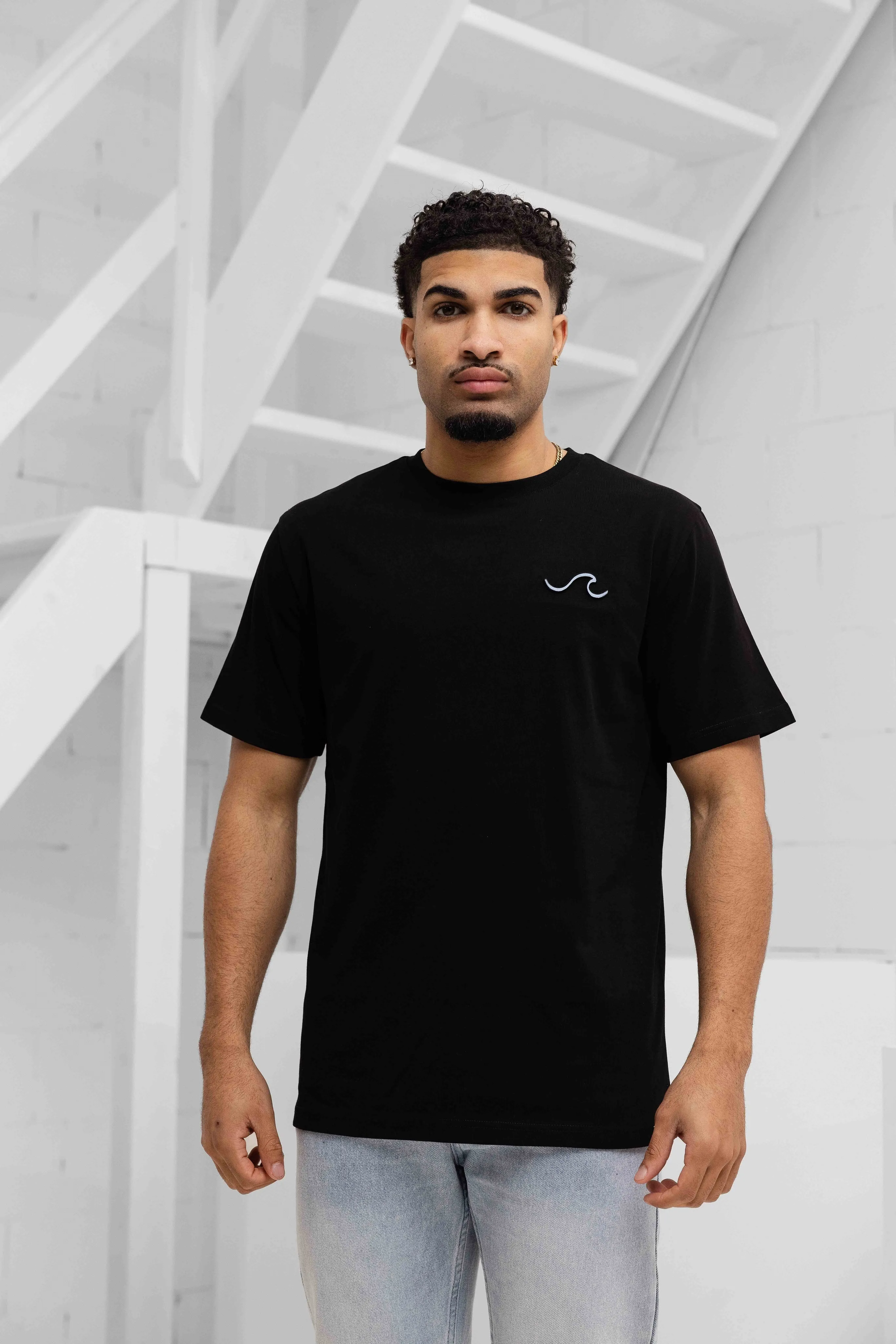Wave T-shirt Heren Zwart sold by 24 Uomo product image thumbnail 2