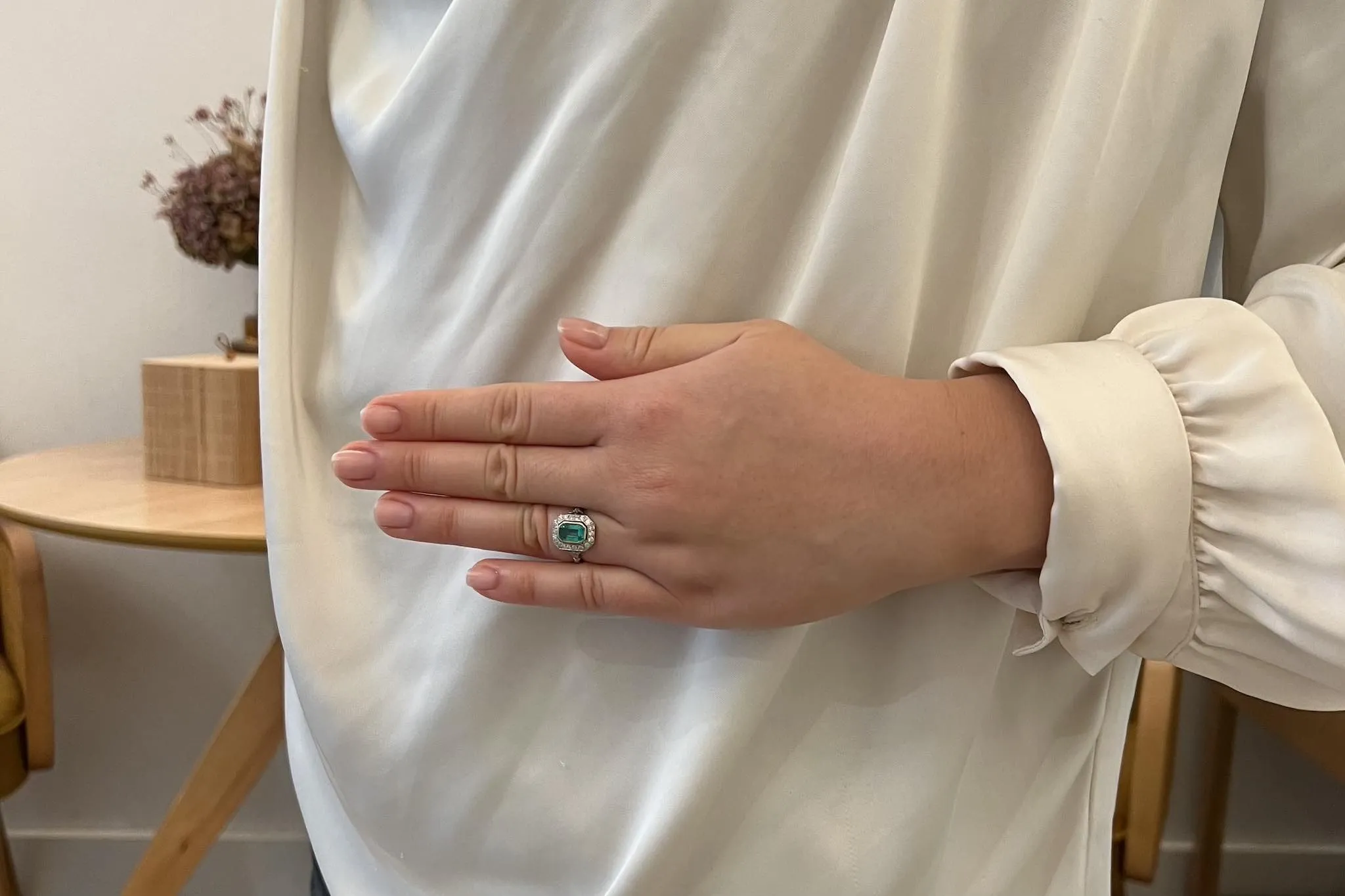 Bague Or jaune Platine Emeraude Diamants sold by 58 Facettes product image thumbnail 2