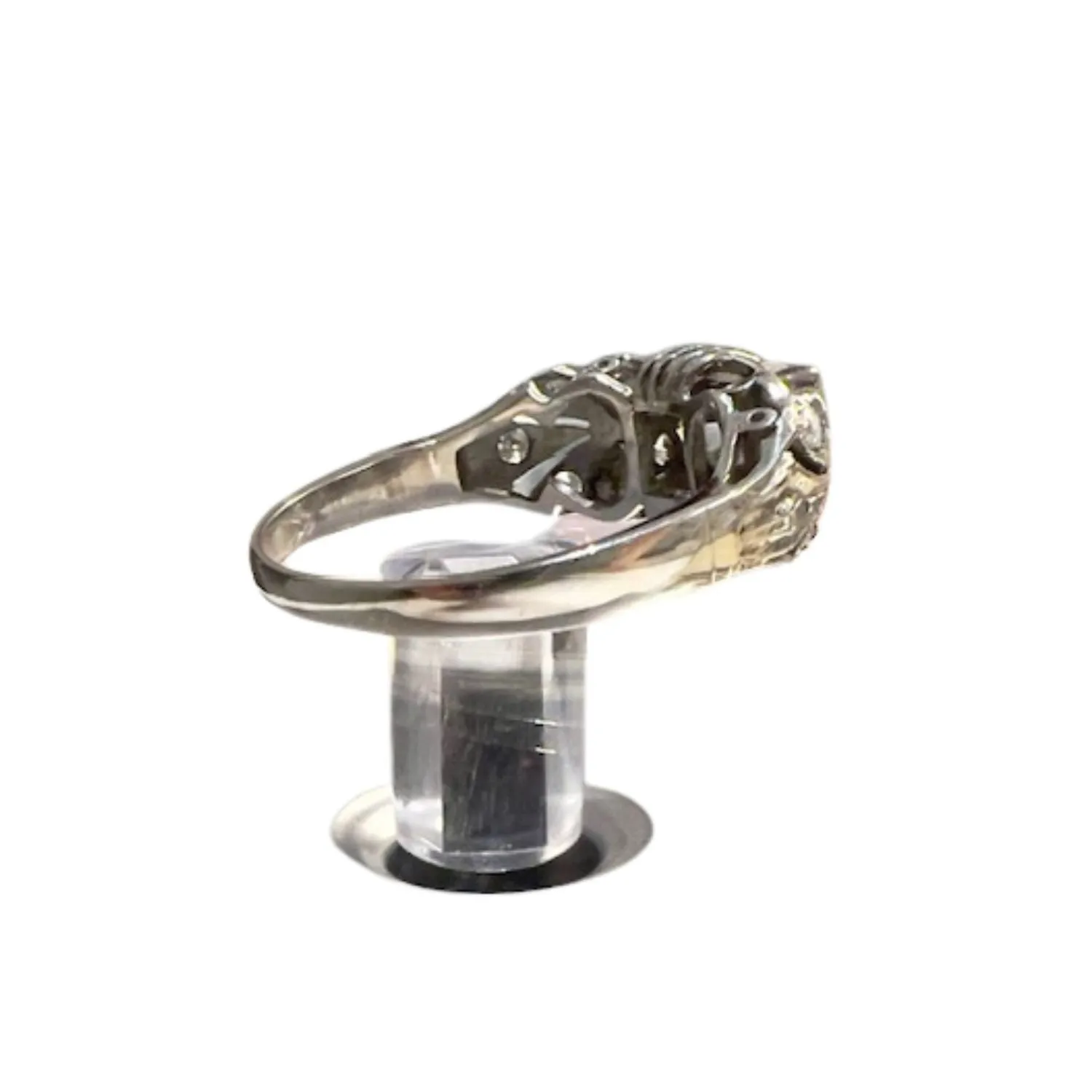 Bague platine art déco avec diamants sold by 58 Facettes product image thumbnail 4