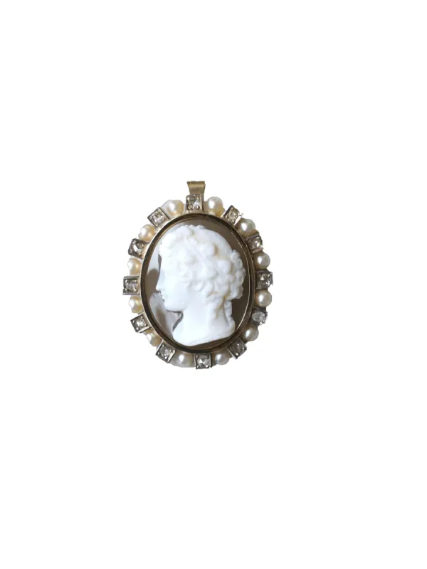 Broche pendentif camée agate, perles et diamants sold by 58 Facettes