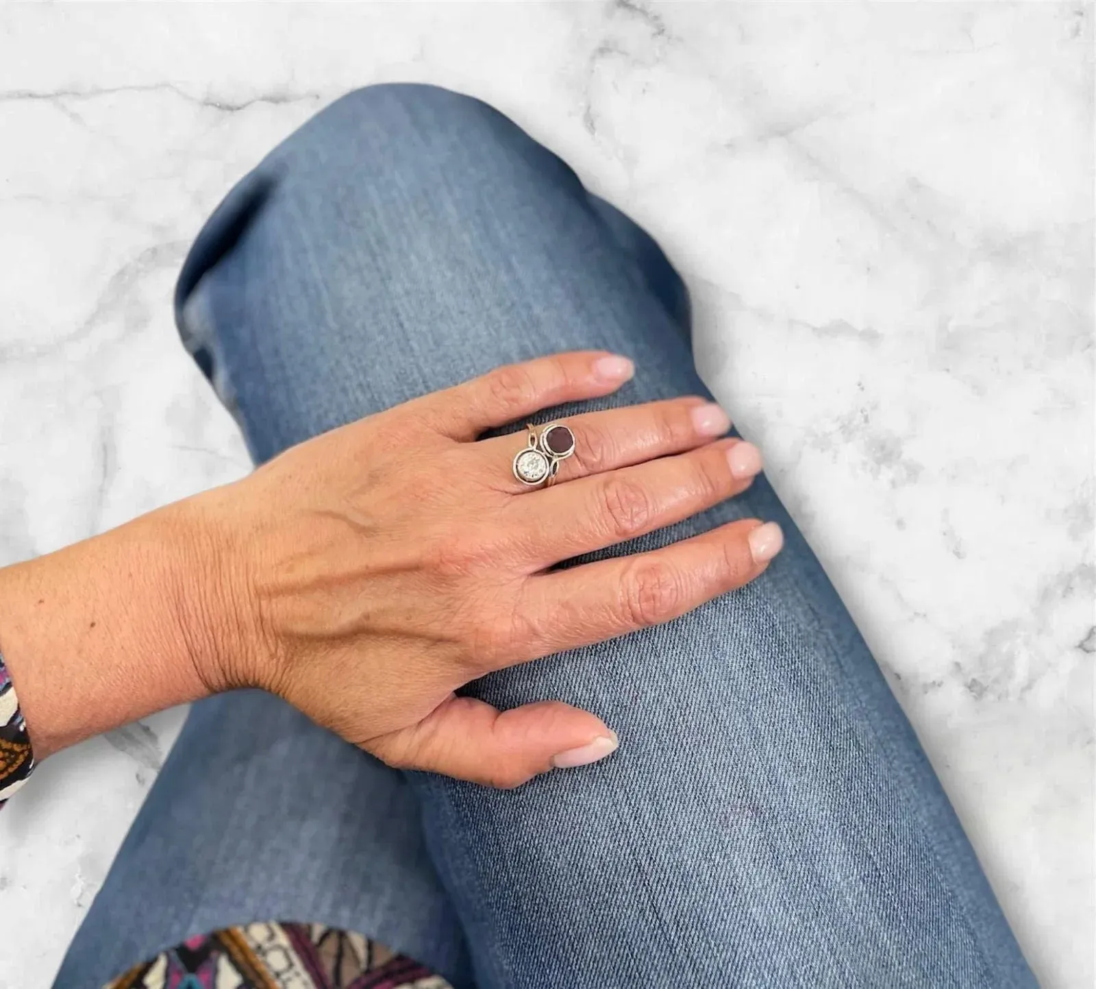 Antique Diamond Ruby Platinum Gold Vous et Moi Ring sold by 58 Facettes product image thumbnail 2