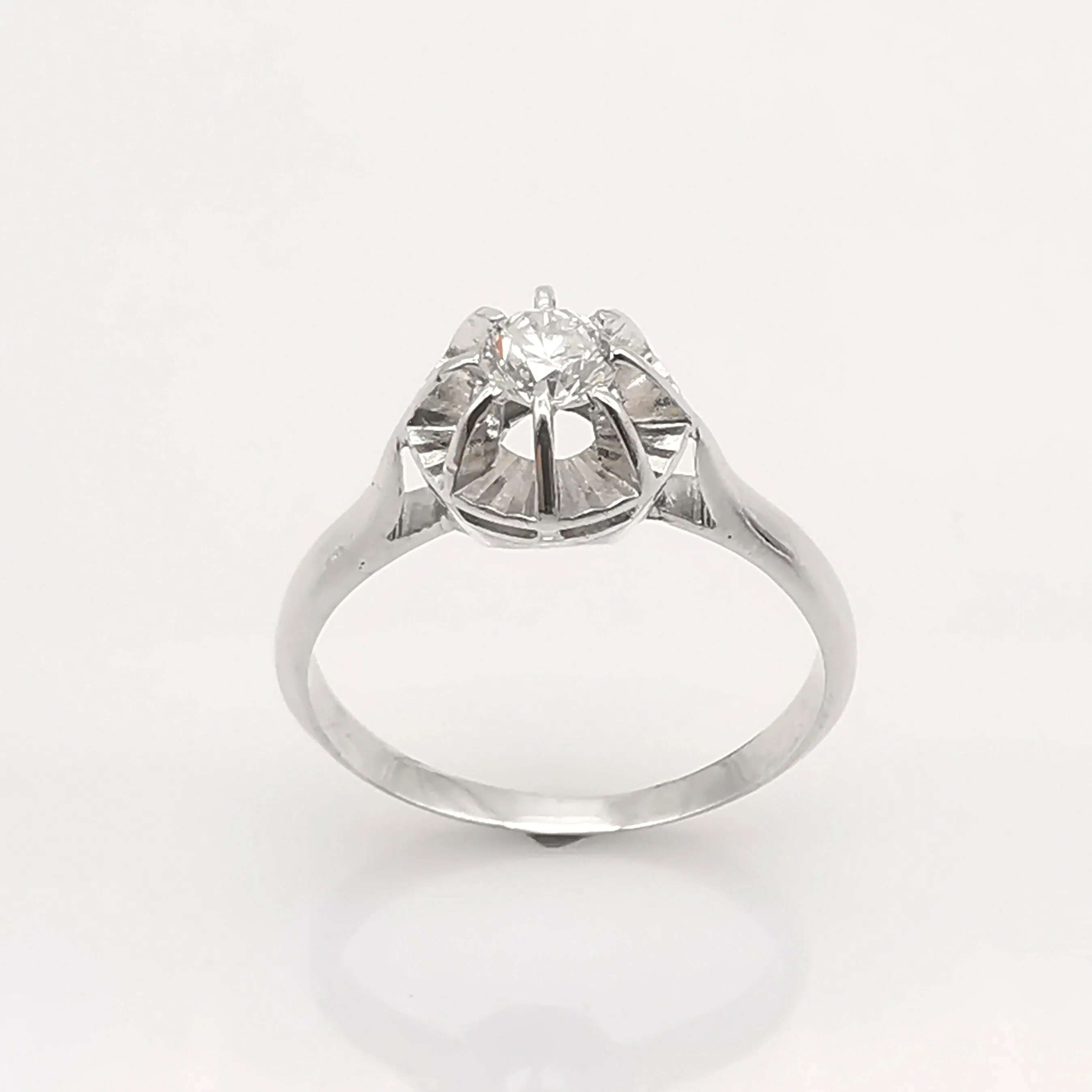 Bague solitaire en or blanc 18 carats et diamant sold by 58 Facettes product image thumbnail 4