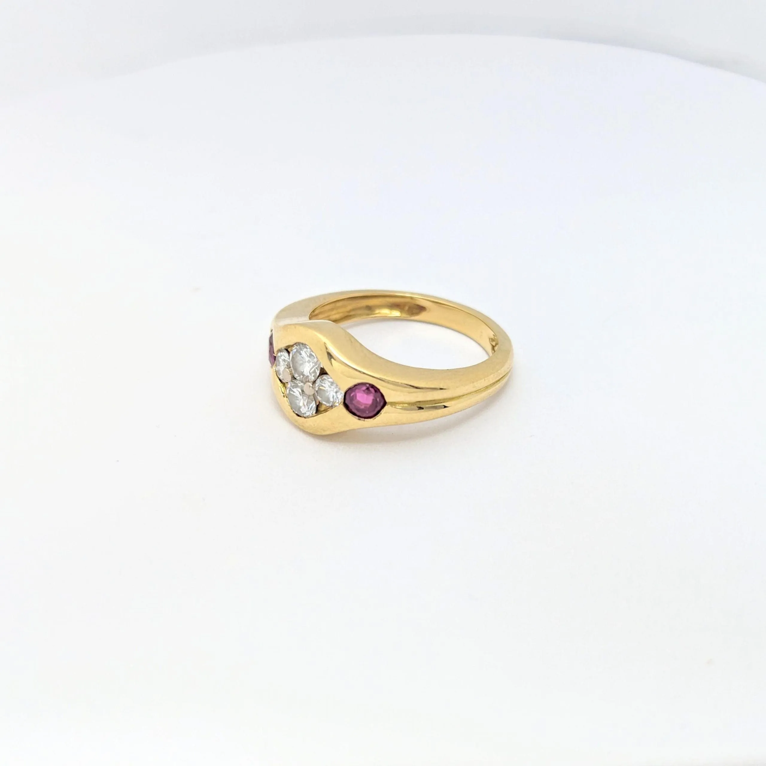 Bague or jaune diamants et rubis sold by 58 Facettes product image thumbnail 5