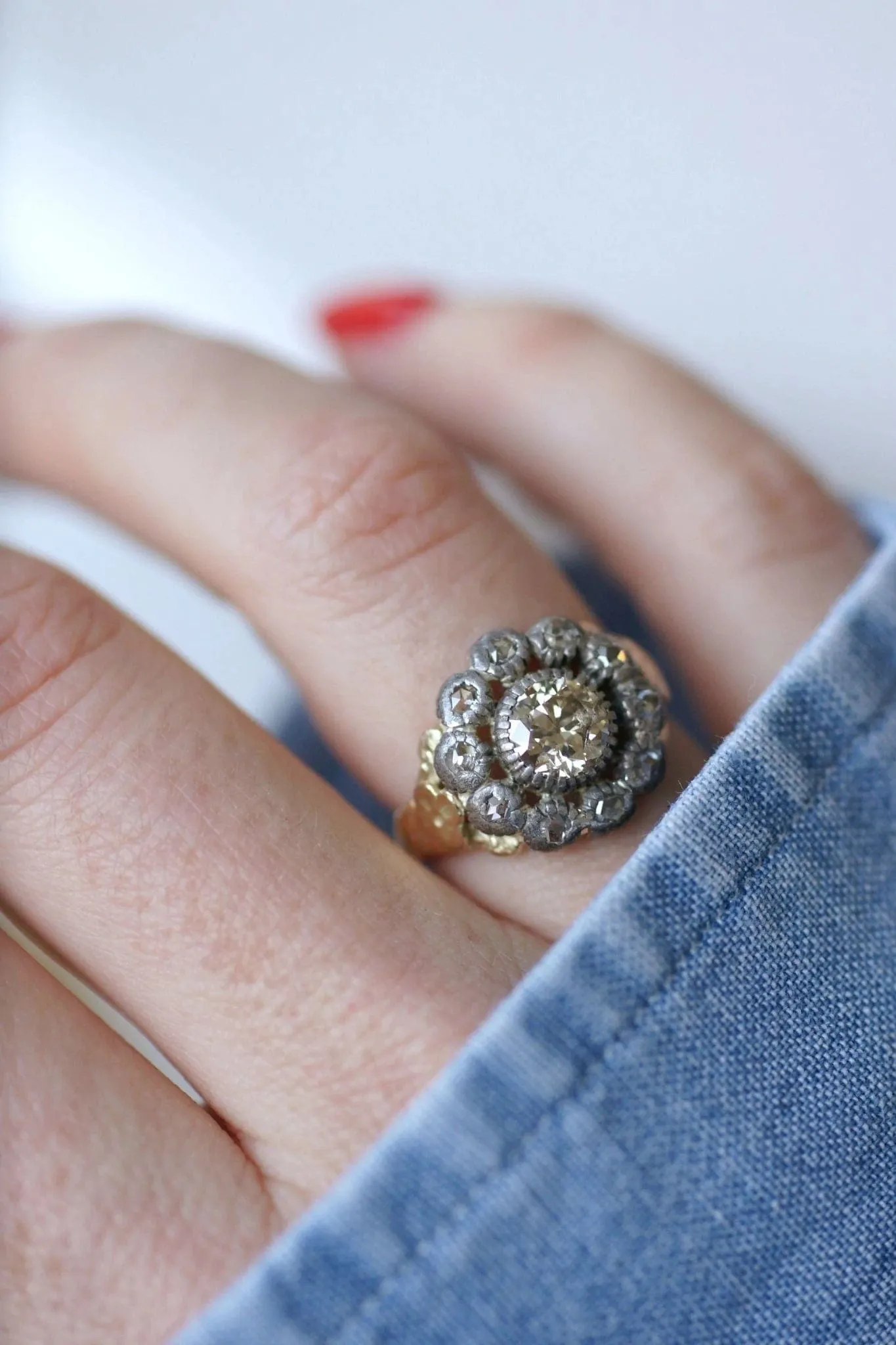 Bague marguerite or, argent, diamants sold by 58 Facettes product image thumbnail 3