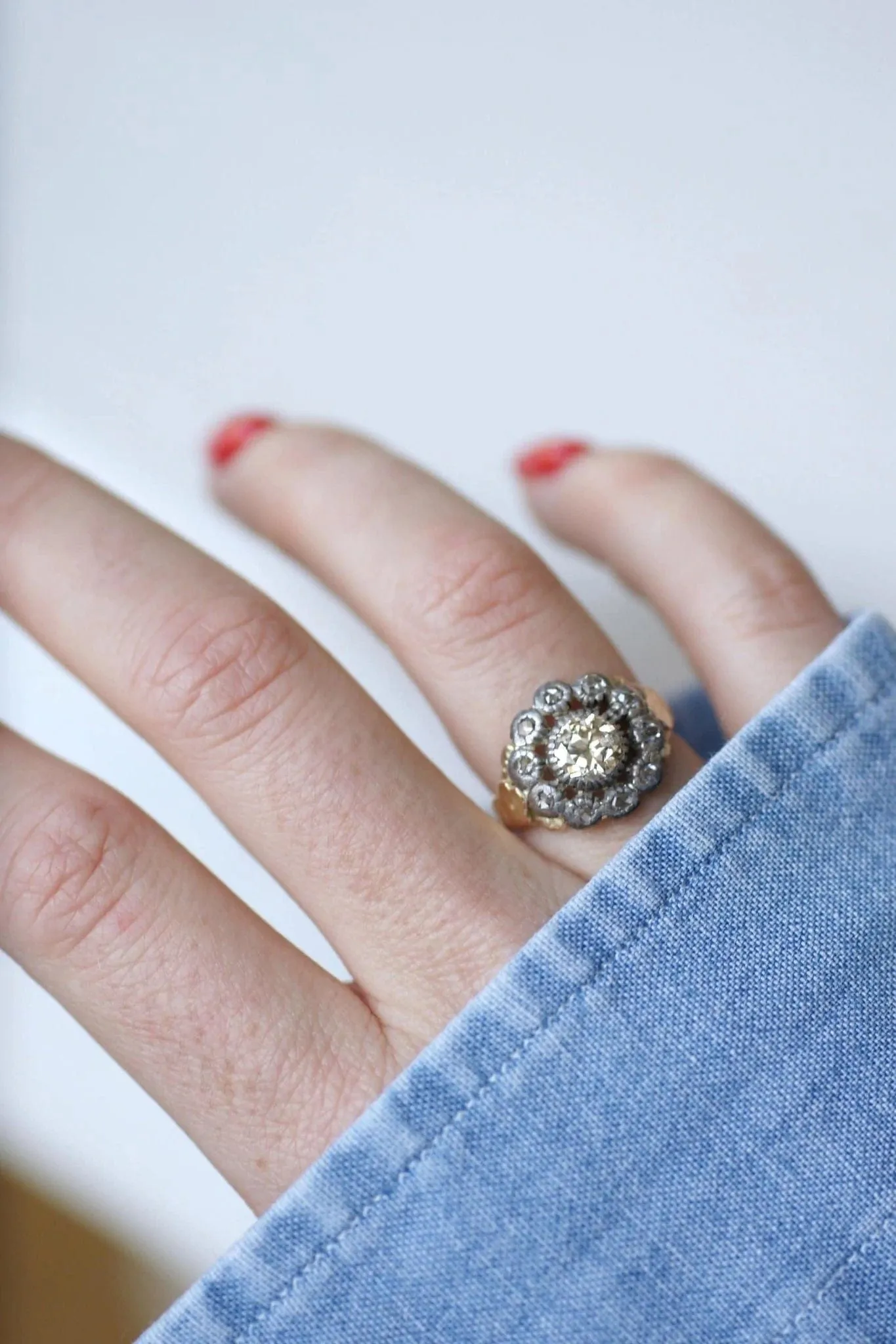 Bague marguerite or, argent, diamants sold by 58 Facettes product image thumbnail 2