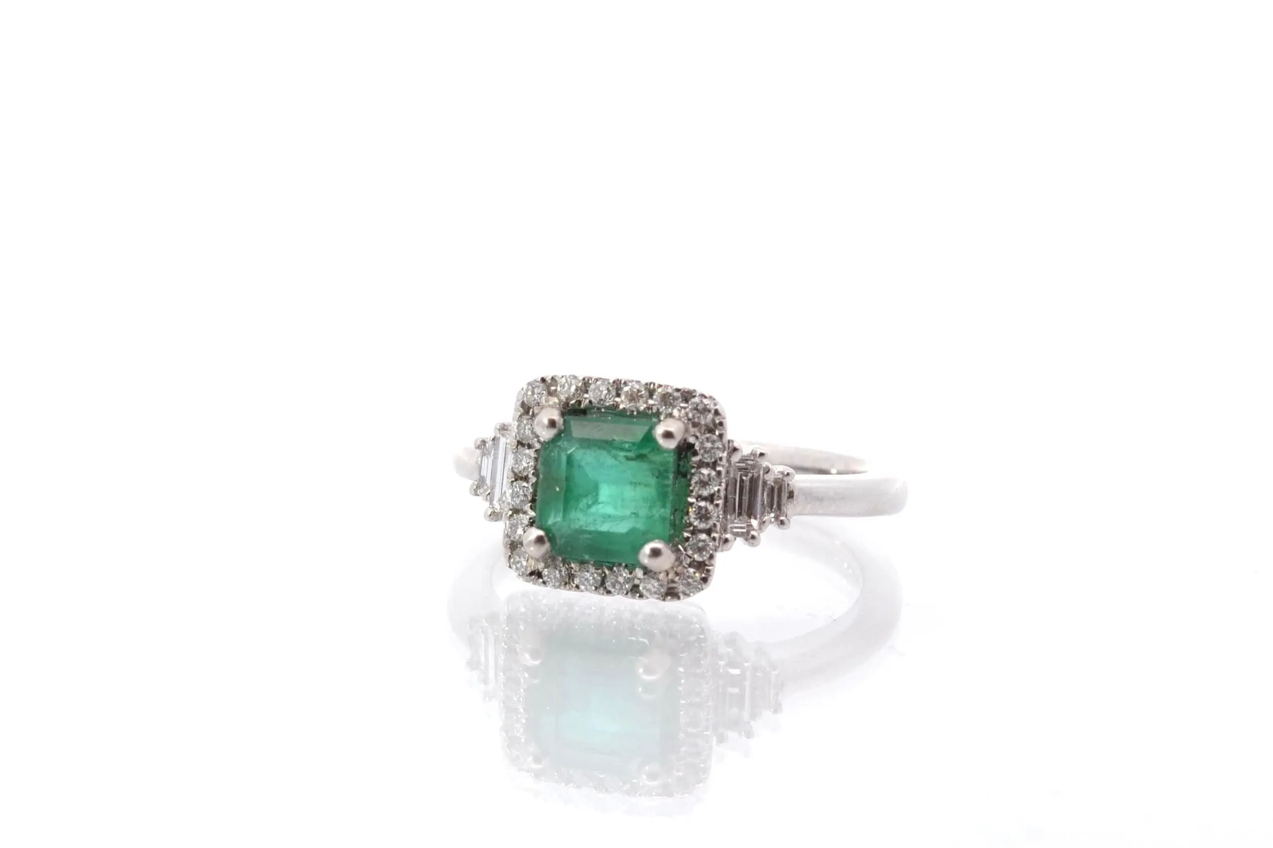 Bague Or blanc Emeraude Diamants sold by 58 Facettes product image thumbnail 5