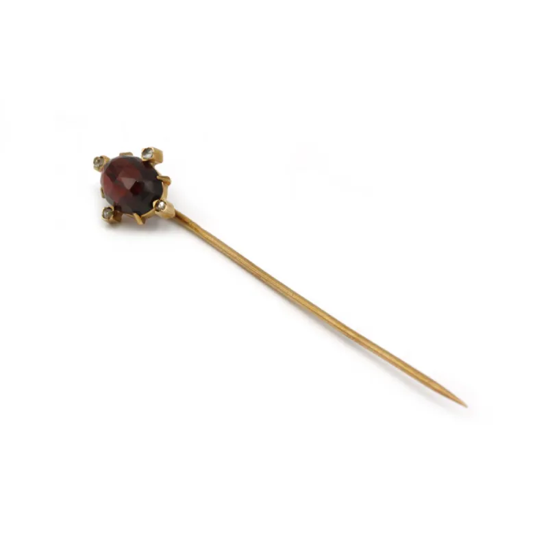 Epingle À Cravate - Or, grenat et diamants sold by 58 Facettes