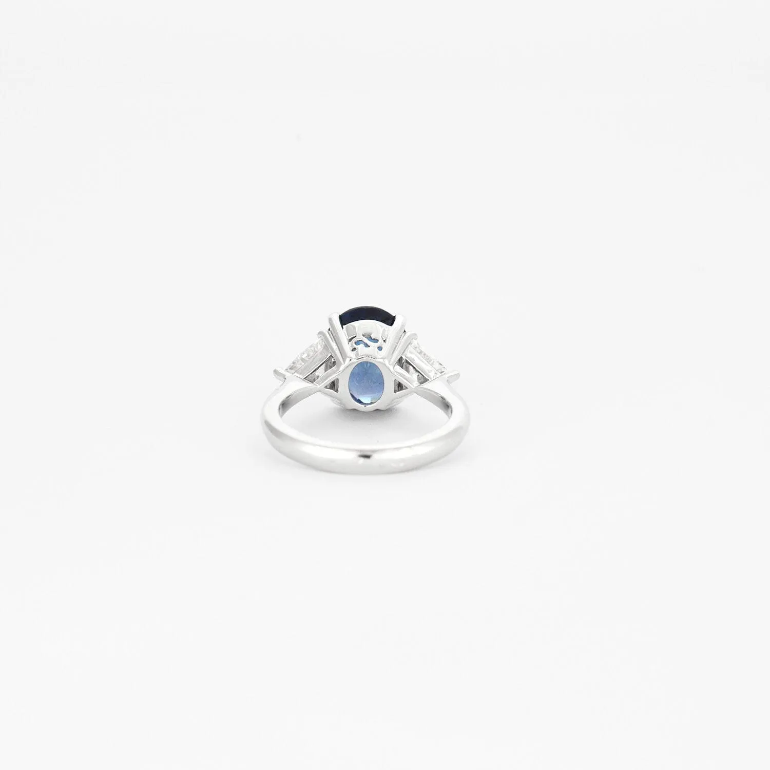 Bague or blanc, saphir bleu de Ceylan et diamants sold by 58 Facettes product image thumbnail 4