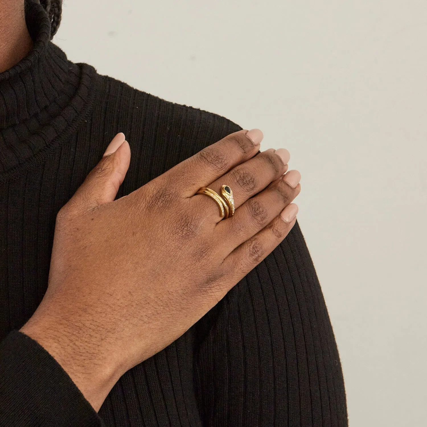 Bague "Serpent" en or jaune, et saphir sold by 58 Facettes product image thumbnail 2