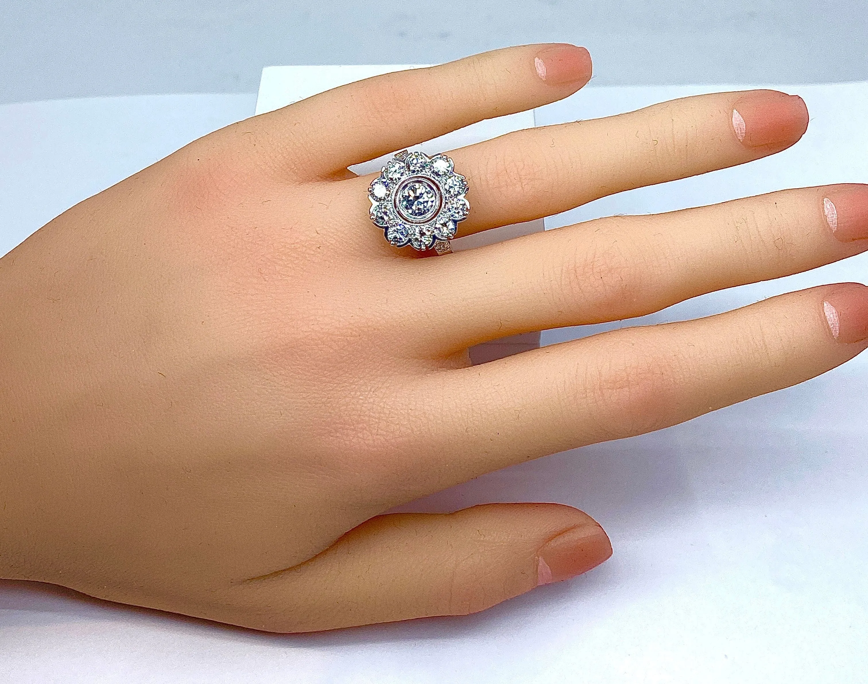 Bague marguerite or blanc diamants sold by 58 Facettes product image thumbnail 4