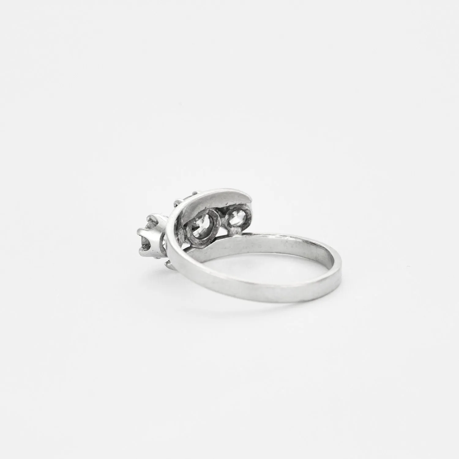 Bague or gris trois diamants sold by 58 Facettes product image thumbnail 5