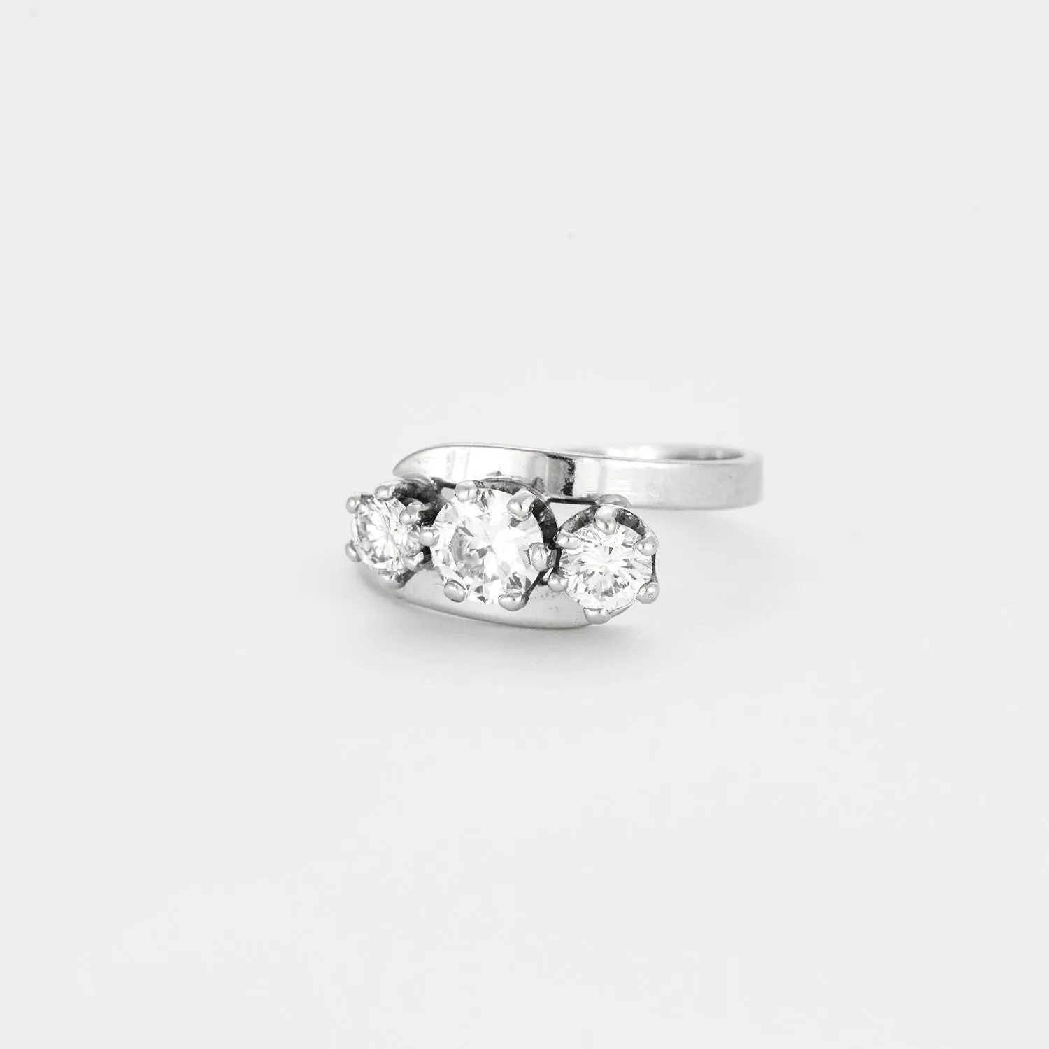 Bague or gris trois diamants sold by 58 Facettes product image thumbnail 3