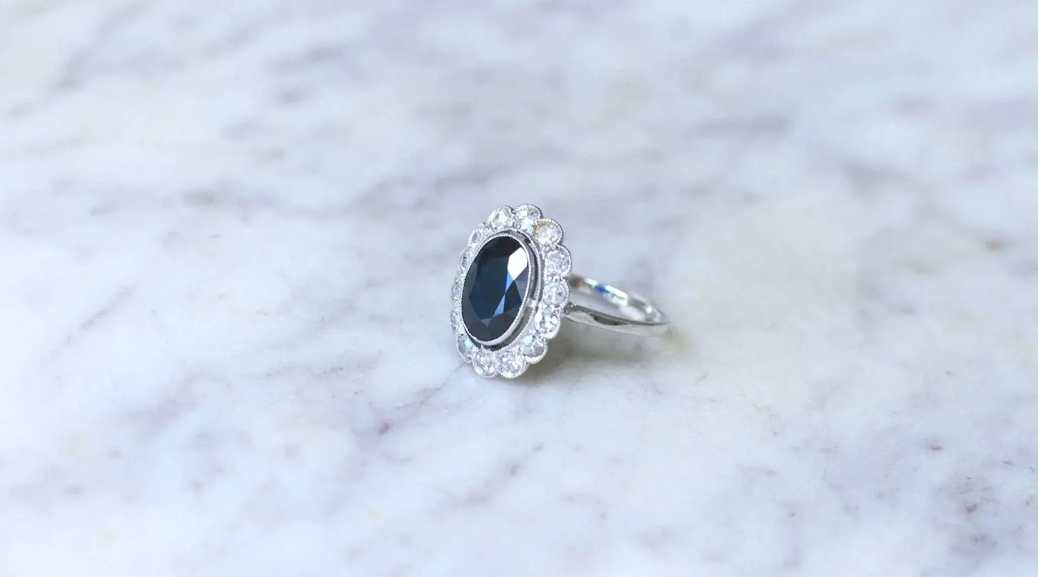 Bague Marguerite Art Deco saphir diamants sold by 58 Facettes product image thumbnail 3